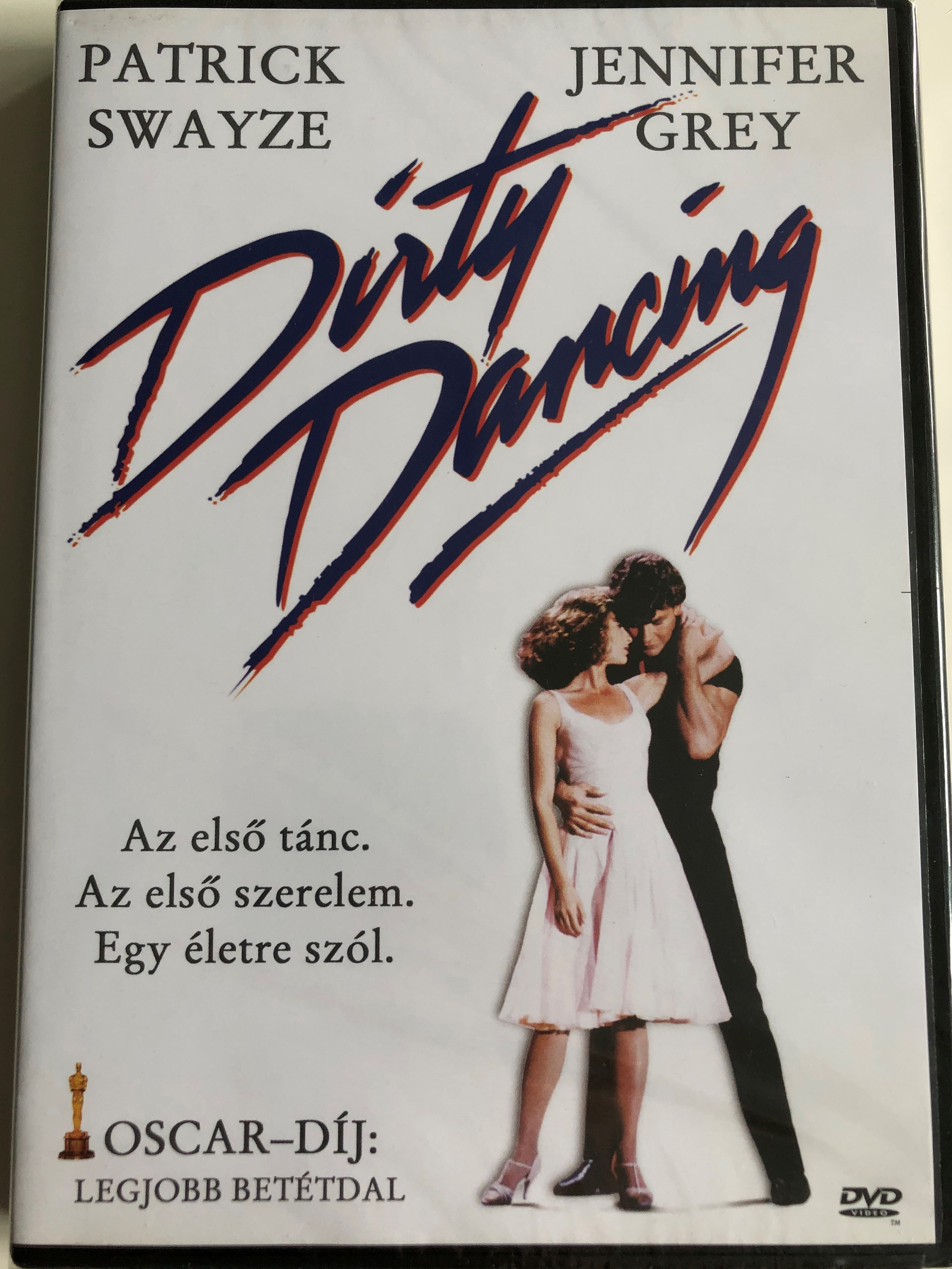 dirty-dancing-dvd-1987-piszkos-t-nc-directed-by-emile-ardolino-starring-patrick-swayze-jennifer-grey-cynthia-rhodes-jack-weston-academy-award-for-best-original-song-1-.jpg