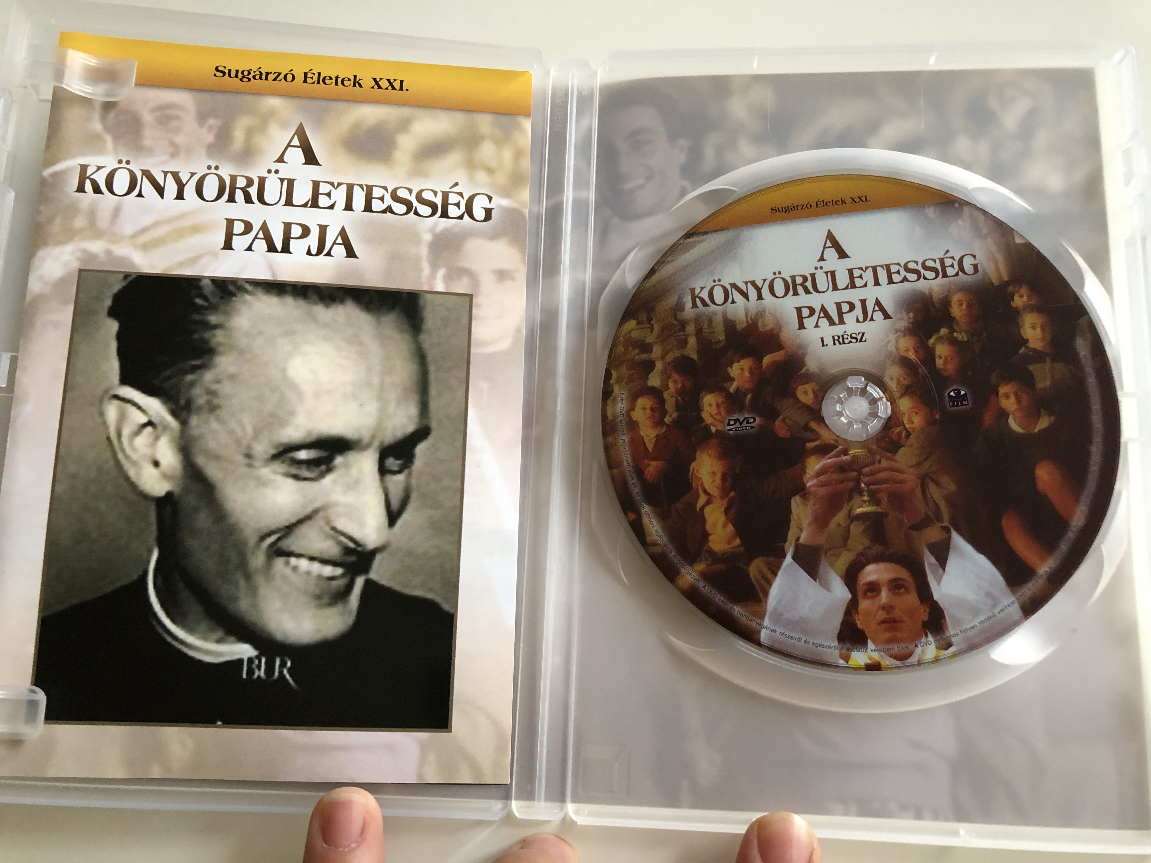 don-gnocchi-l-angelo-dei-bimbi-1.-father-of-mercy-1.-dvd-2004-a-k-ny-r-letess-g-papja-1.r-sz-directed-by-cinzia-th-torrini-starring-daniele-liotti-giulio-pampiglione-francesco-martino-2-.jpg