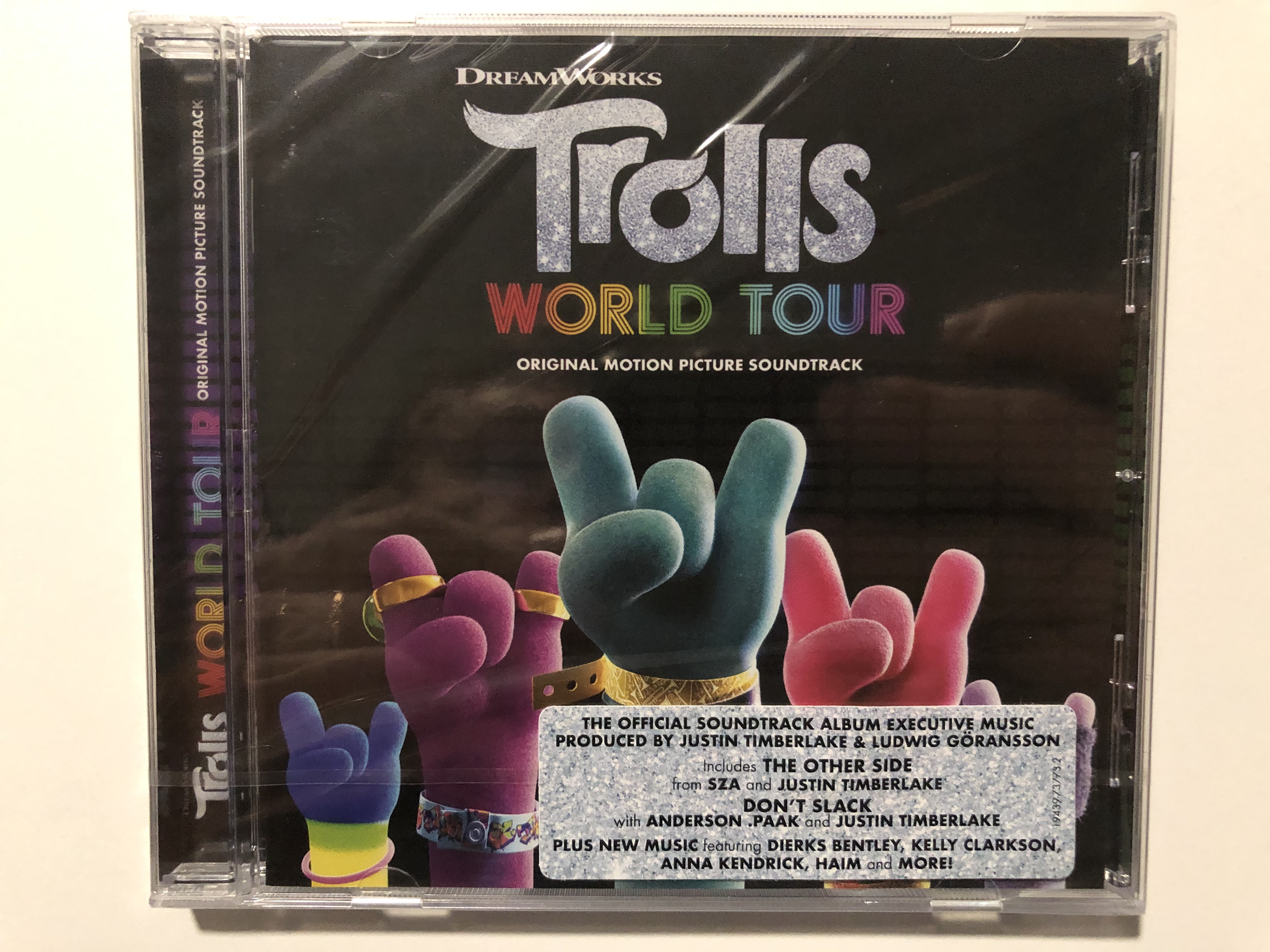 dream-works-trolls-world-tour-original-motion-picture-soundtrack-the-offical-soundtrack-album-executive-music-produced-by-justin-timberlake-ludwig-goransson-rca-audio-cd-2020-19439-7-1-.jpg