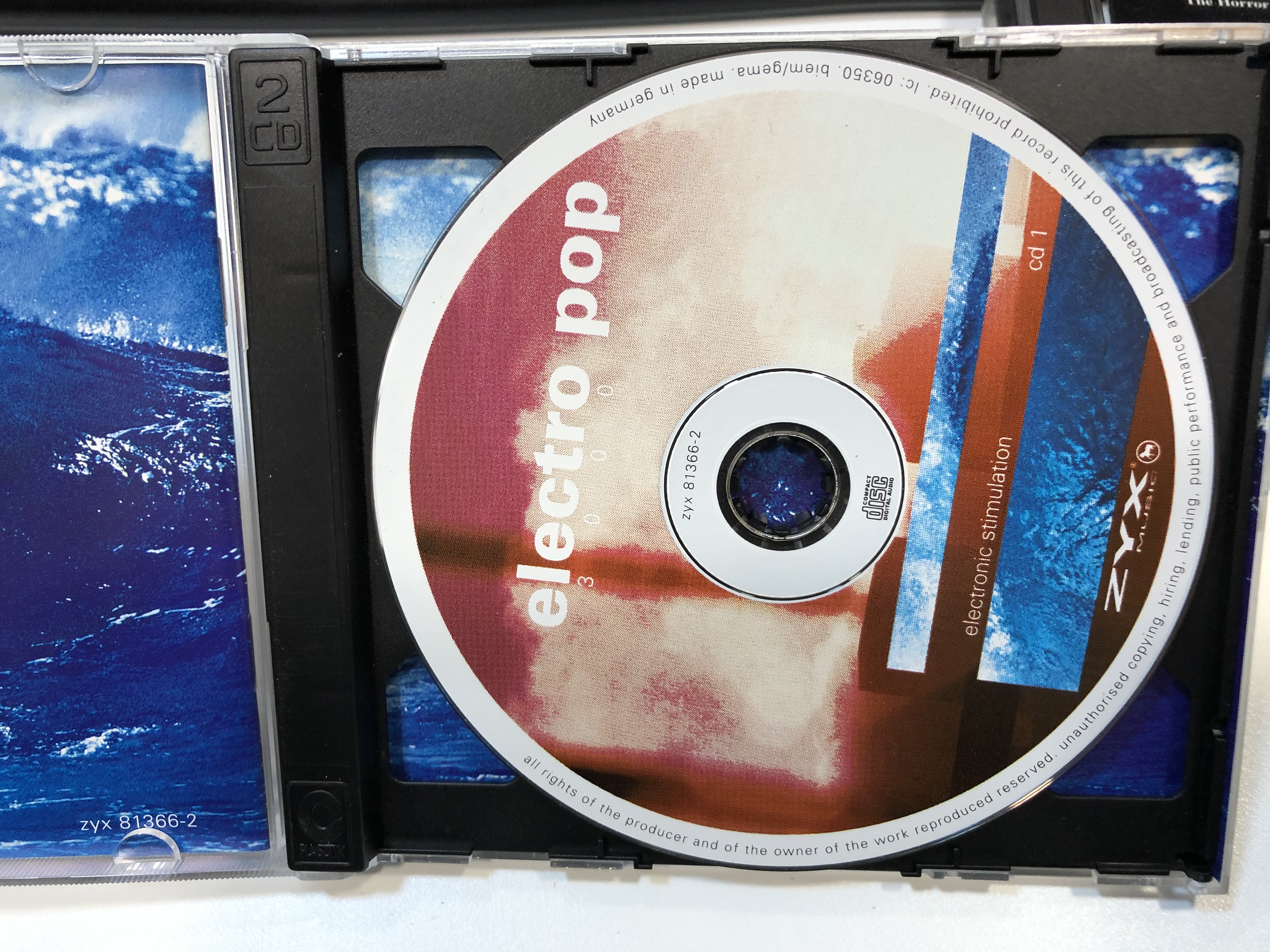 electro-pop-3000-electronic-stimulation-ladytron-paula-andreas-dorau-die-marinas-turner-zyx-music-2x-audio-cd-2001-zyx-81366-2-2-.jpg