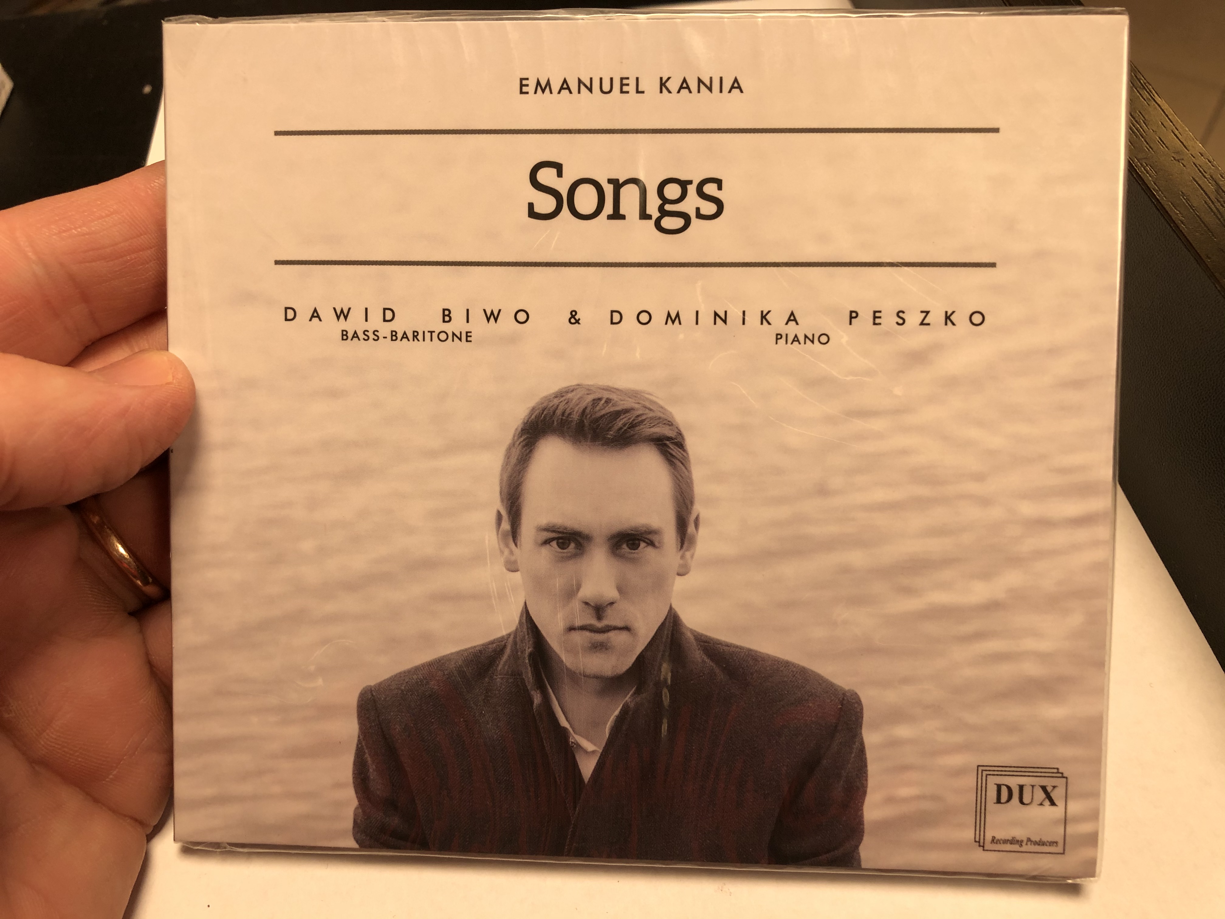 emanuel-kania-songs-dawid-biwo-bass-baritone-dominika-peszko-piano-dux-audio-cd-2019-dux7603-1-.jpg