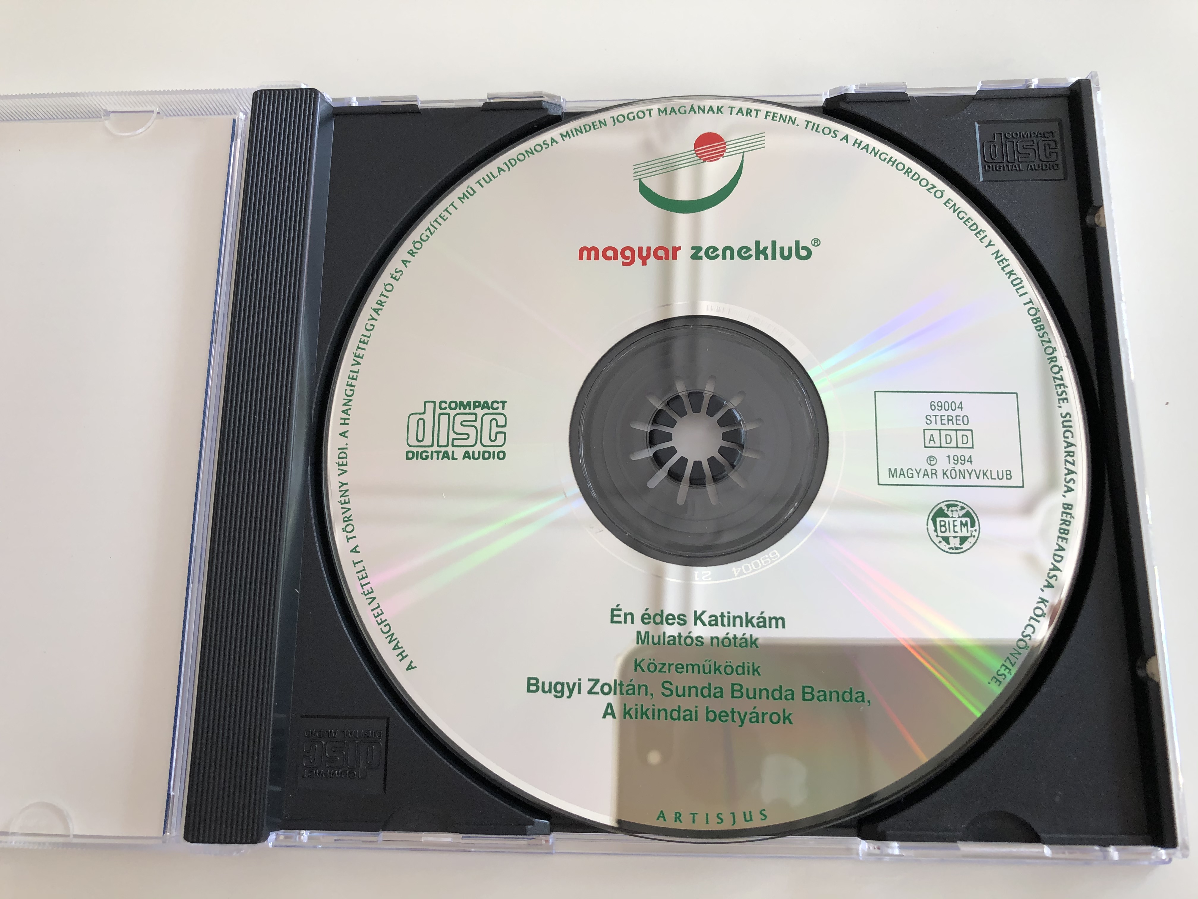 en-edes-katinkam-mulat-s-n-t-k-bugyi-zolt-n-sunda-bunda-banda-a-kikindai-bety-rok-magyar-konyvklub-audio-cd-1994-69004-4-.jpg