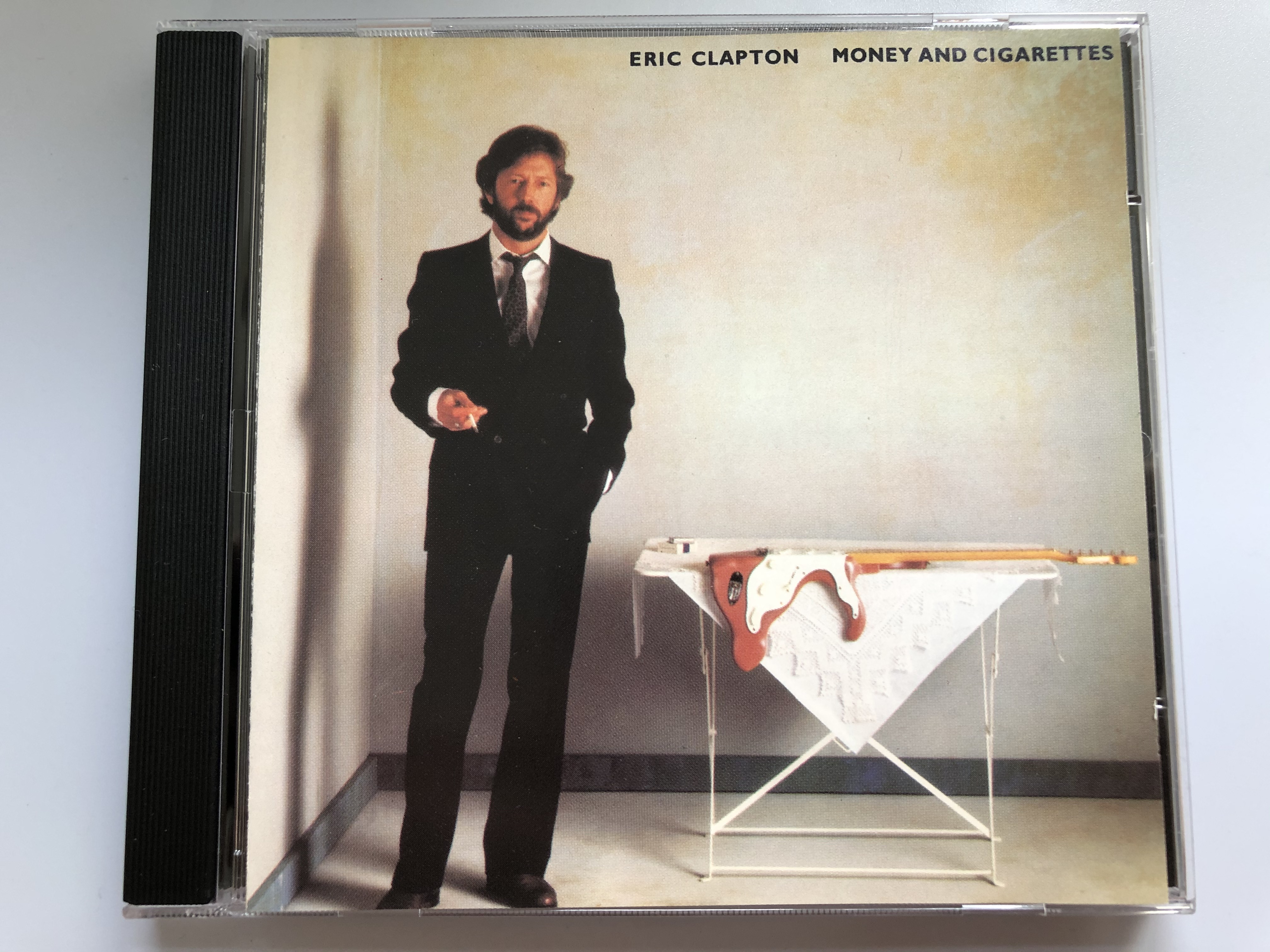 eric-clapton-money-and-cigarettes-warner-bros.-records-audio-cd-7599-23773-2-1-.jpg