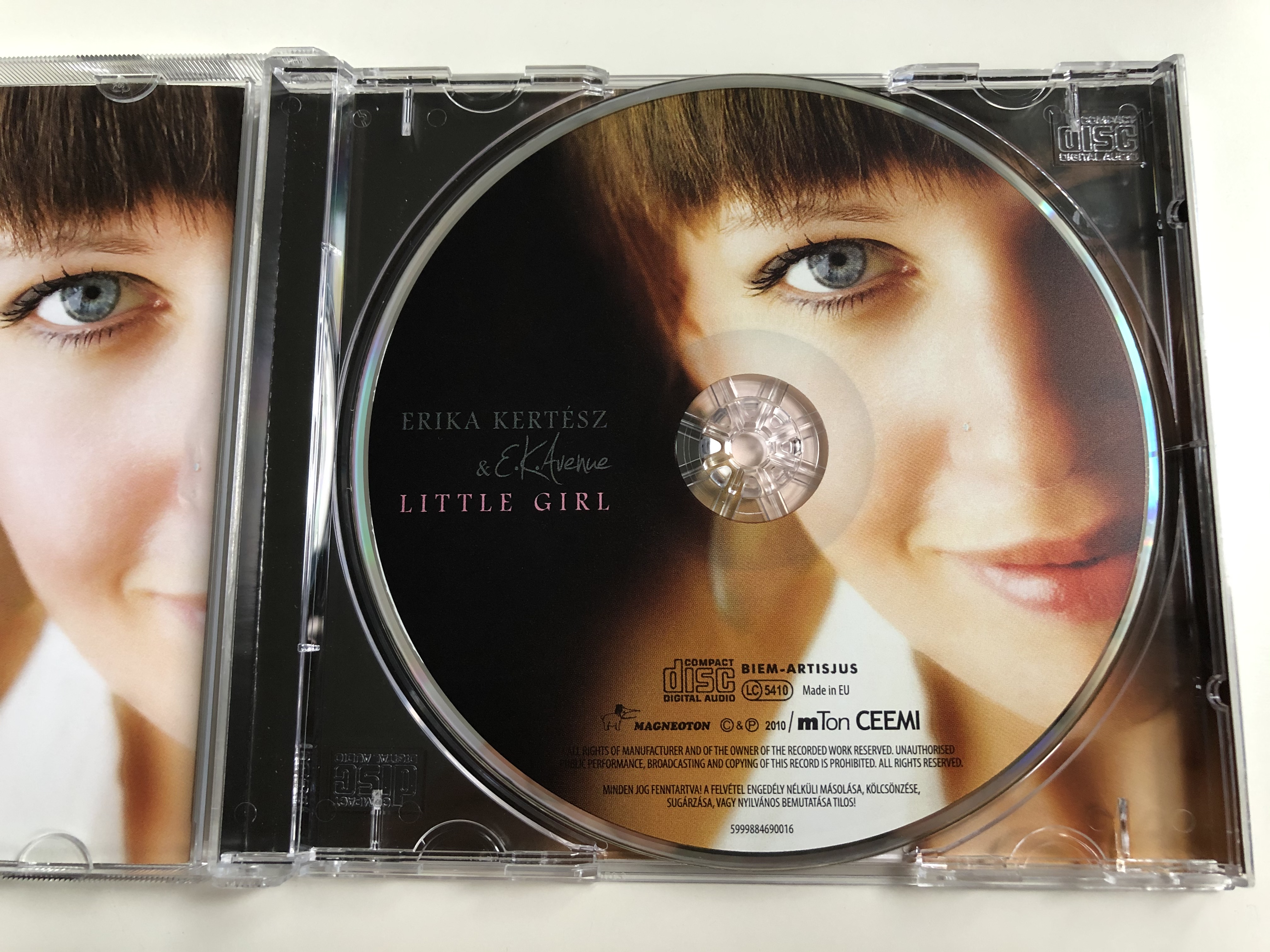erika-kert-sz-e.k.-avenue-little-girl-magneoton-audio-cd-2010-5999884690016-4-.jpg