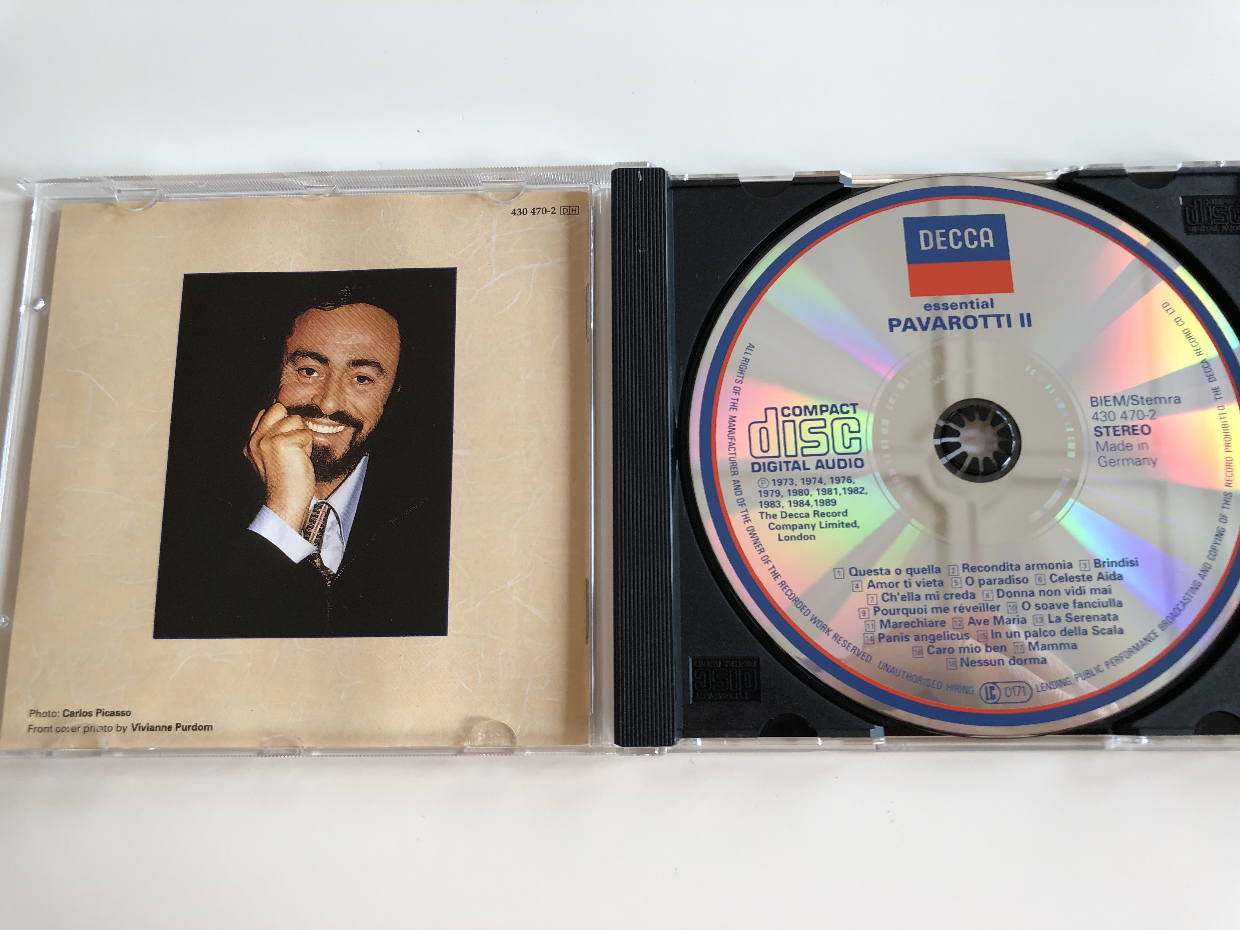 essential-pavarotti-iiimg-2614.jpg