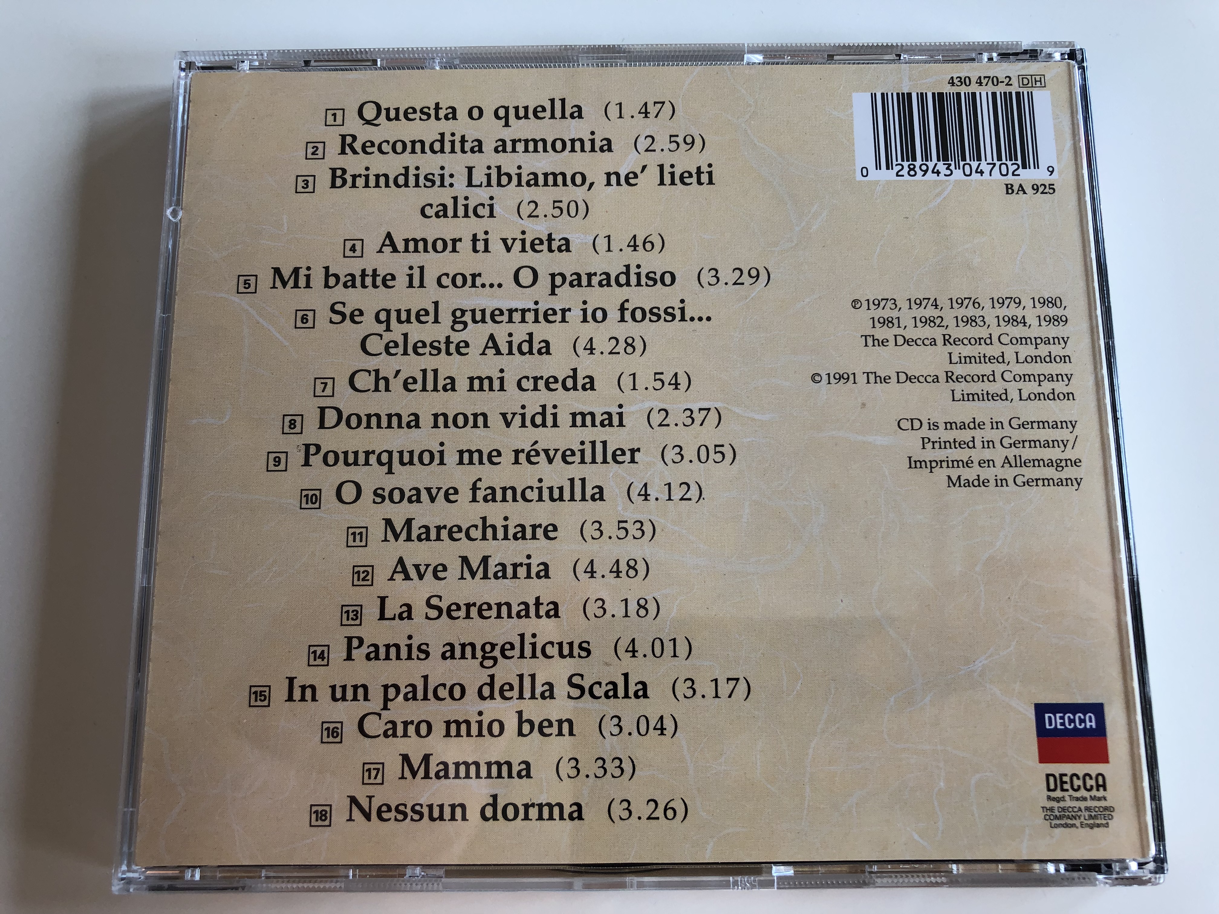 essential-pavarotti-iiimg-2615.jpg