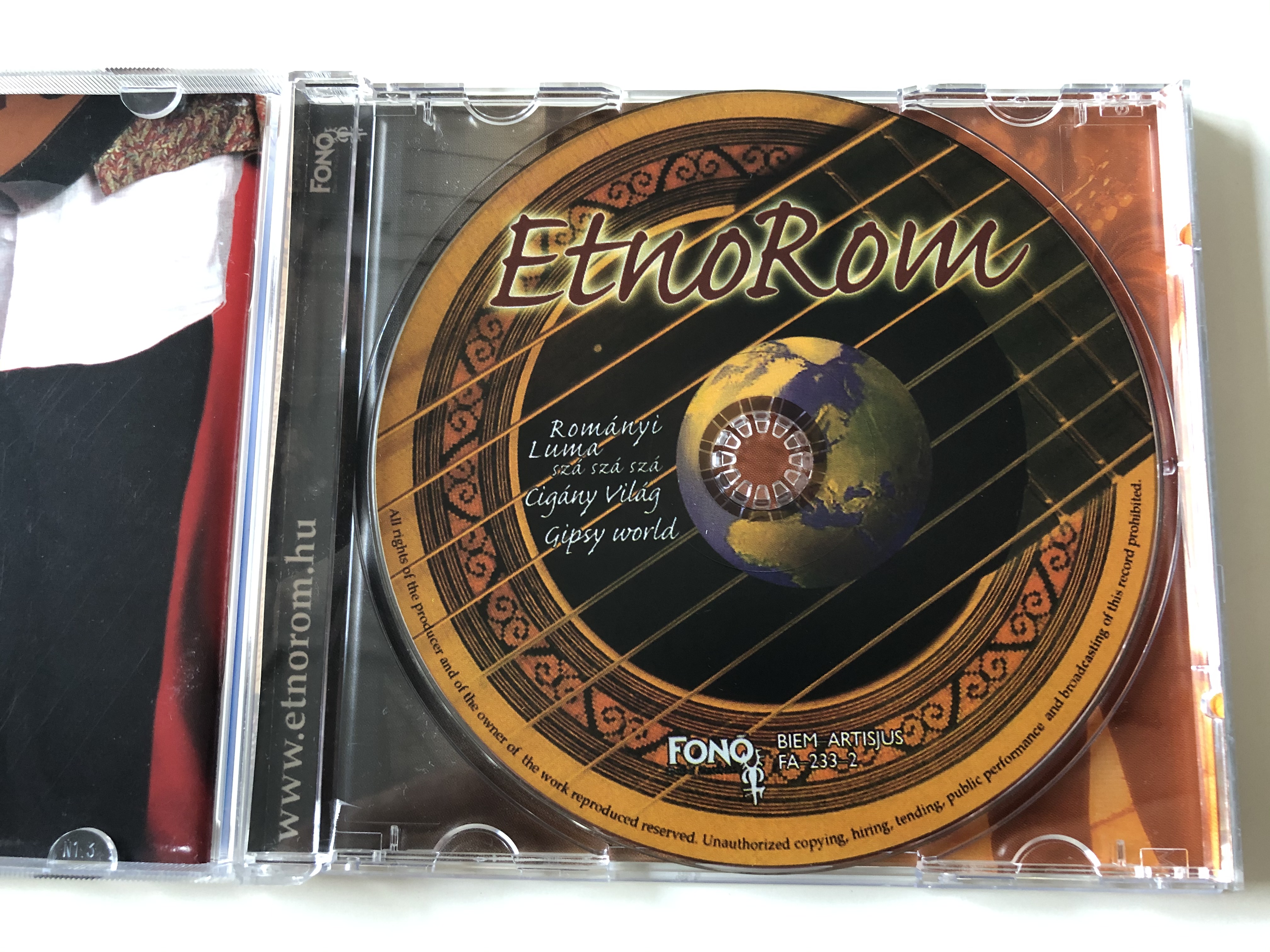 etnorom-rom-nyi-lum-sza-sza-sza-cig-ny-vil-g-gipsy-world-fon-records-audio-cd-2006-5998048523320-7-.jpg
