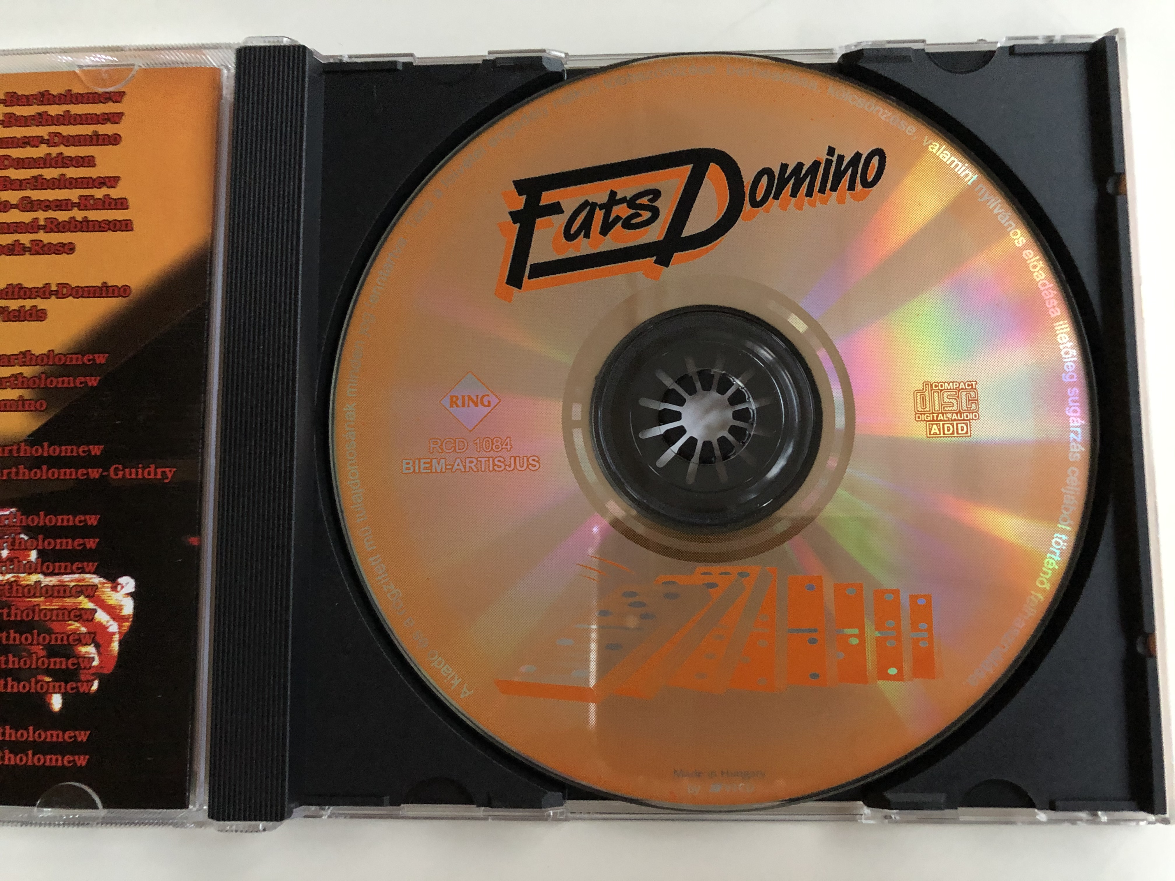 fats-domino-greatest-hits-ring-audio-cd-rcd-1084-3-.jpg