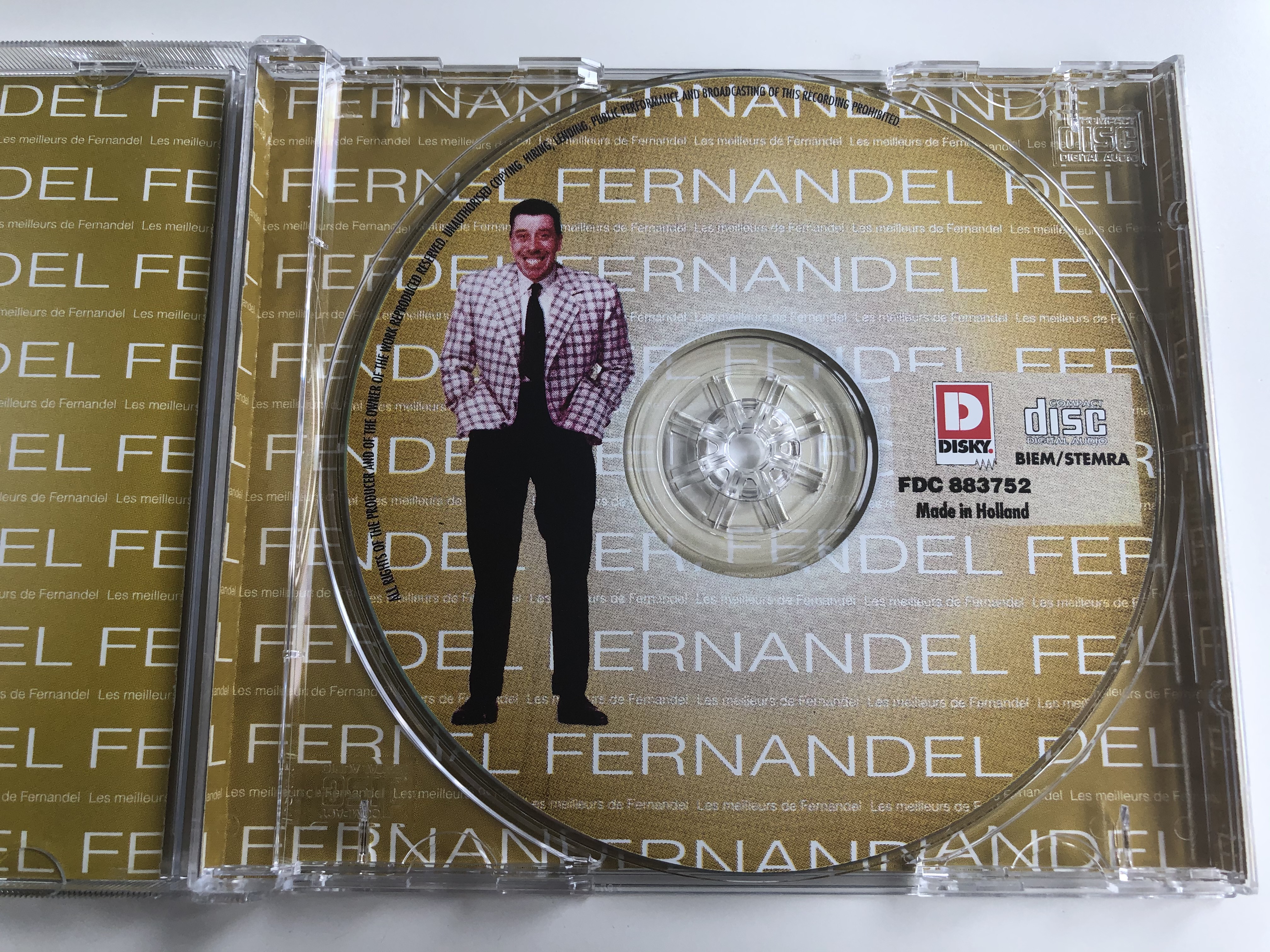 fernandel-les-meilleurs-de-fernandel-un-homme-francine-a-l-infirmerie-ignace-la-fille-du-teinturier-on-n-est-jamais-seul-disky-audio-cd-1998-fdc-88375222-4-.jpg