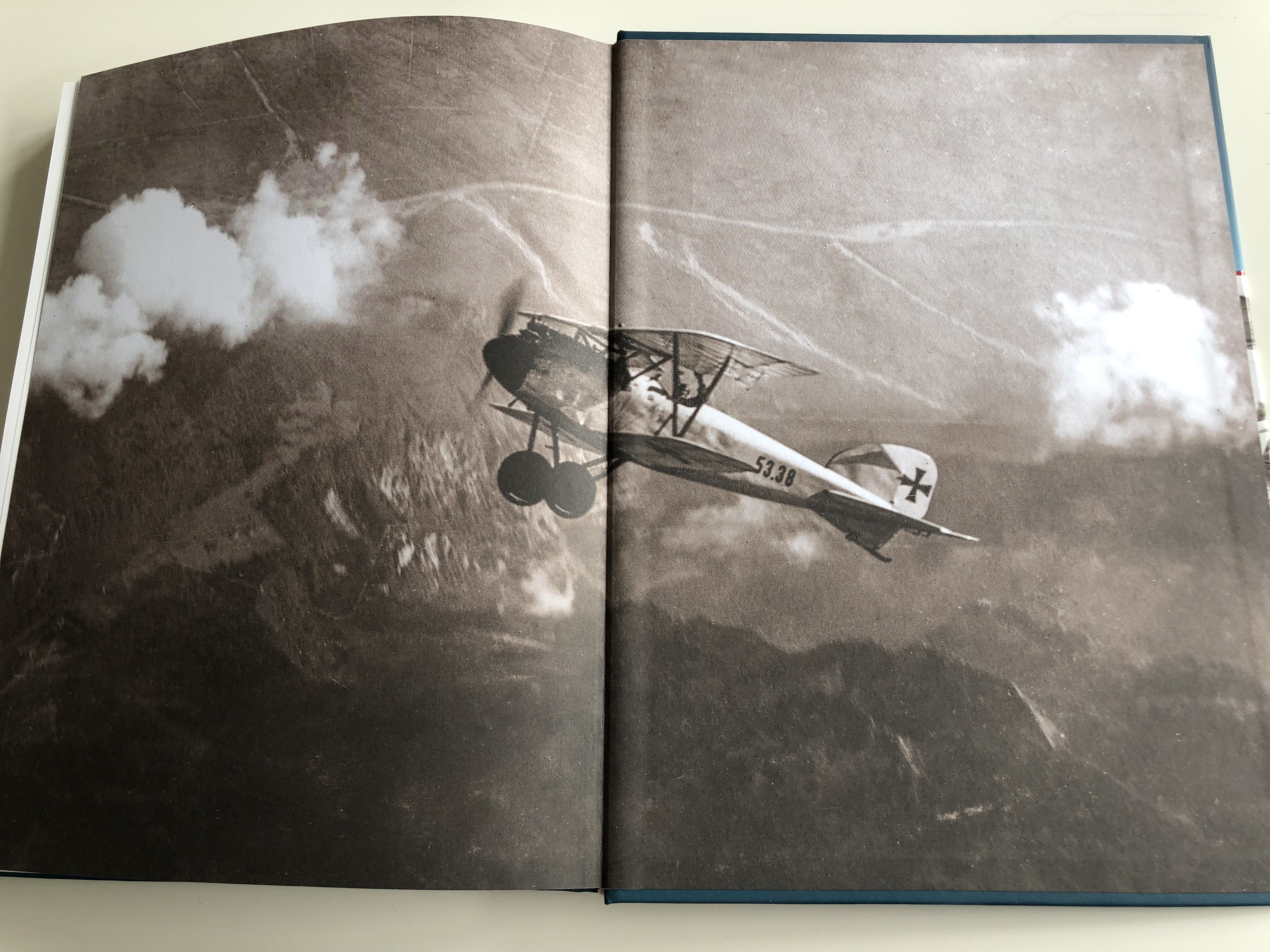 flying-aces-1914-1918-the-most-successful-aviators-of-the-austro-hungarian-monarchy-and-their-equipment-hardcover-2016-hm-zr-nyi-kiad-22-.jpg