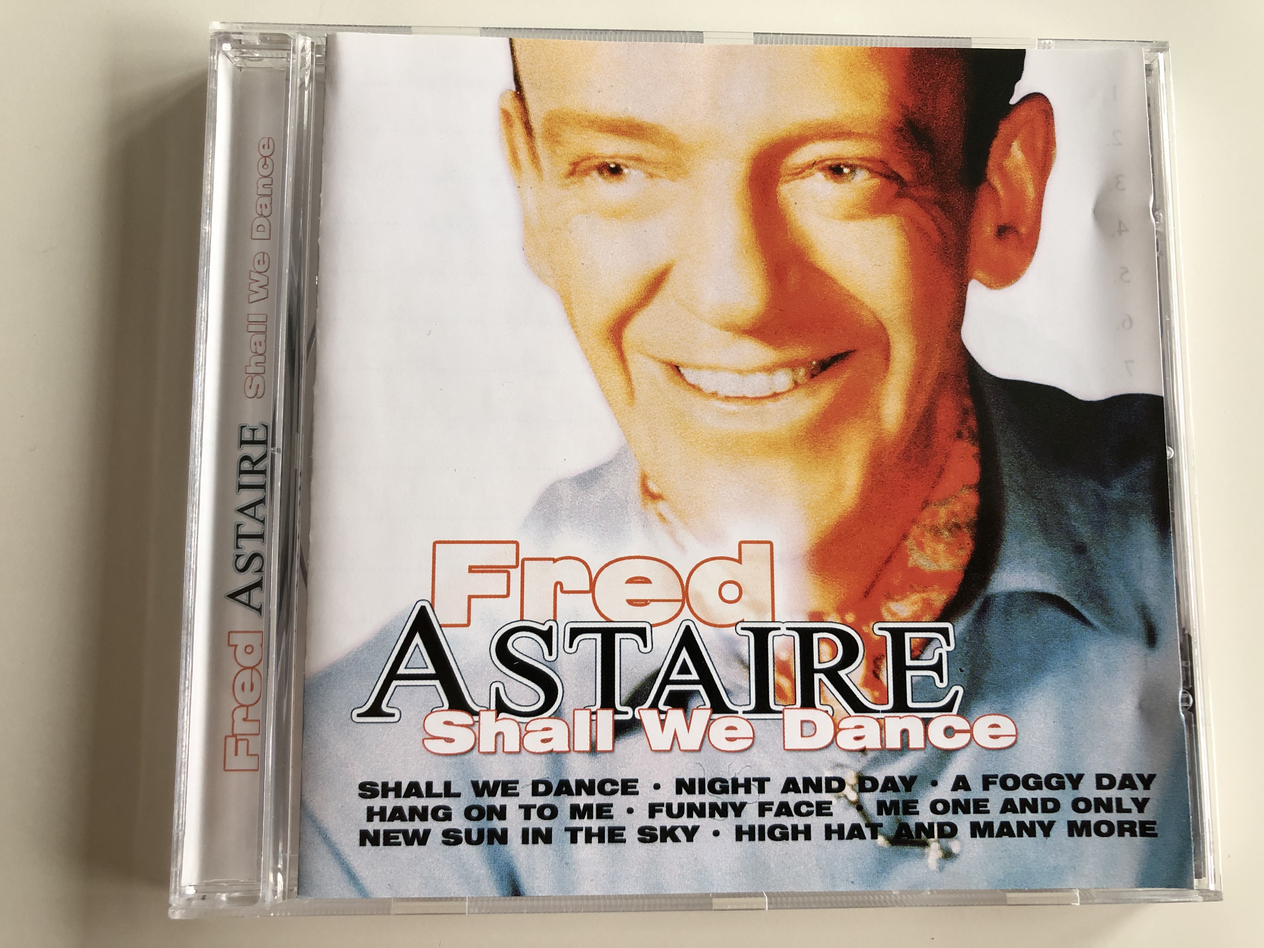 fred-astaire-shall-we-dance-night-and-day-a-foggy-day-hang-on-to-me-funny-face-new-sun-in-the-sky-audio-cd-2001-apwcd1180-1-.jpg