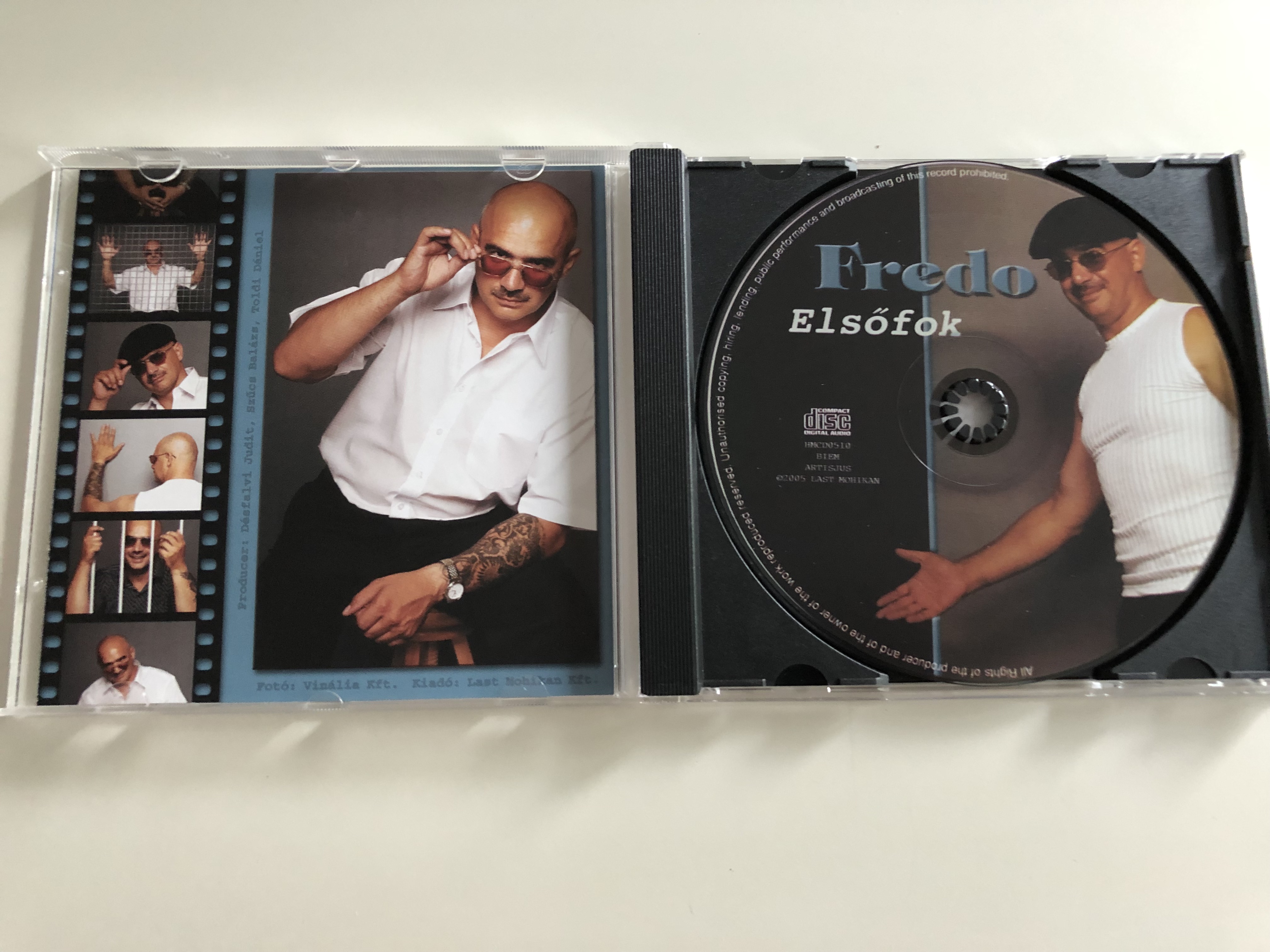 fredo-els-fok-az-alvil-gnak-nincs-romantik-ja-s-t-t-az-utca-szi-sz-l-audio-cd-2005-hmcd-0510-2-.jpg