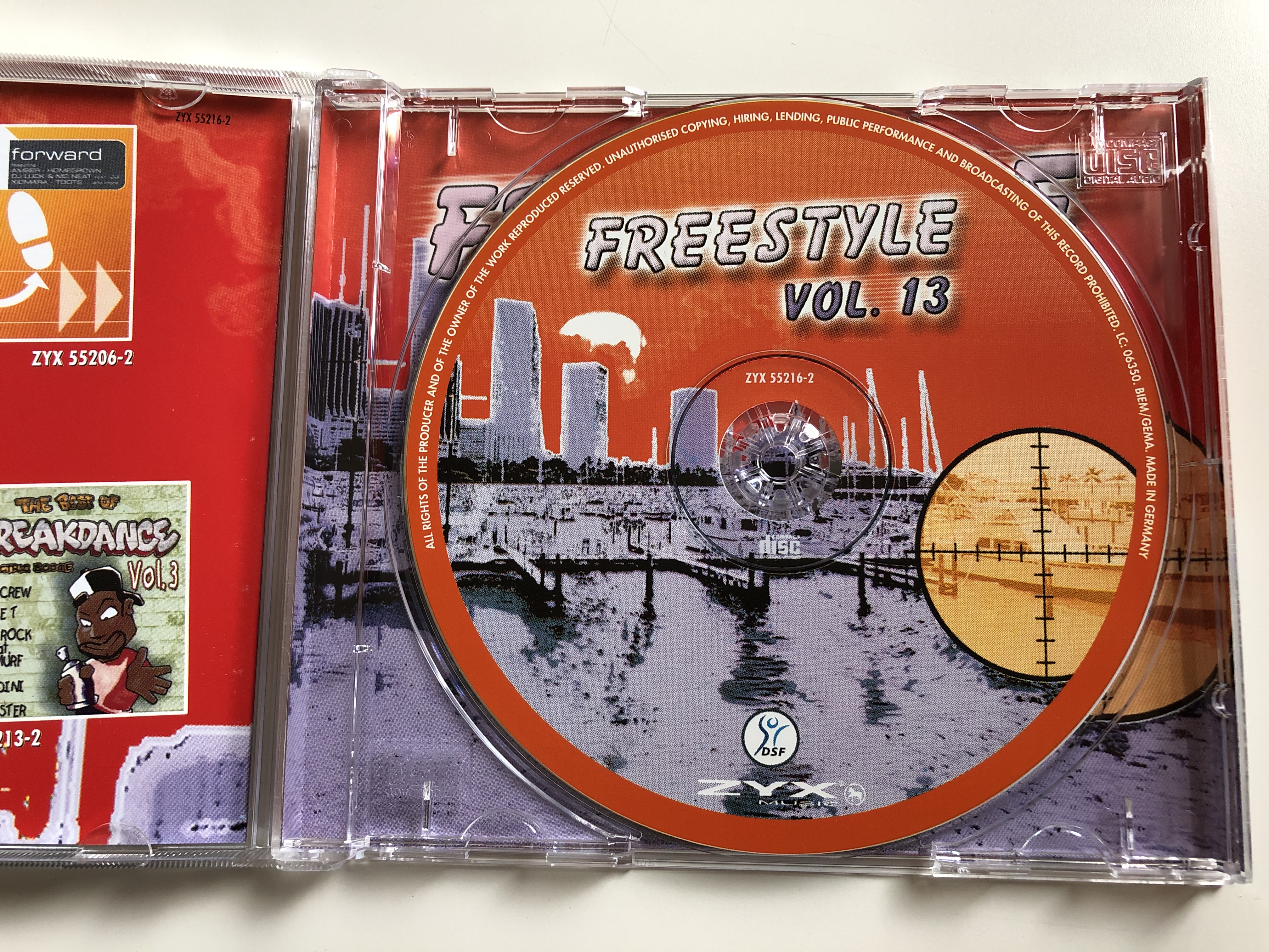freestyle-vol.-13-incl.-lil-suzy-roller-jam-freestyle-project-julia-evita-hernandez-collage-lisa-w.-down-low-and-many-more-zyx-music-audio-cd-2001-zyx-55216-2-2-.jpg
