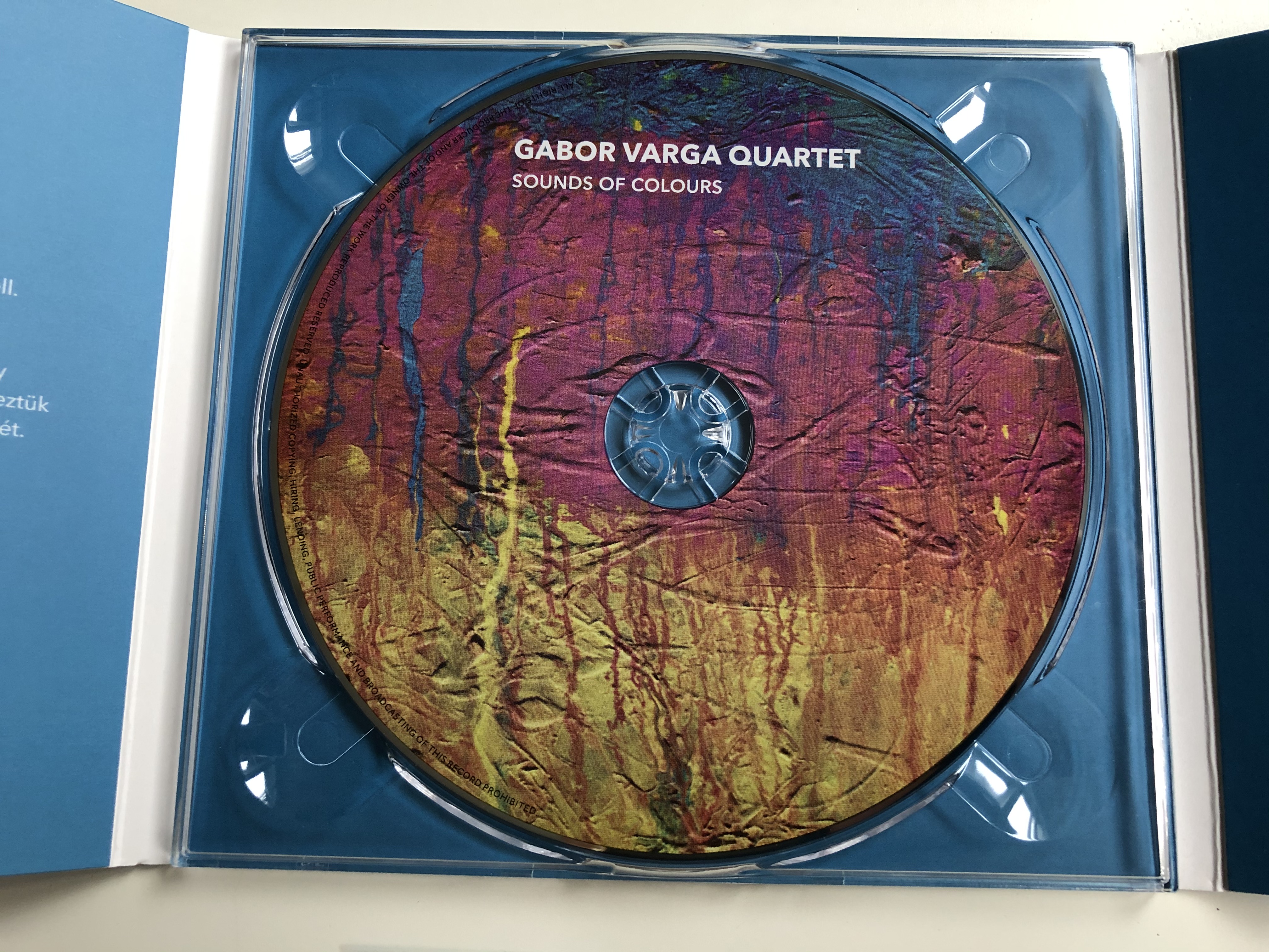 gabor-varga-quartet-sound-s-of-colours-hunnia-records-film-production-audio-cd-2018-hrcd1816-3-.jpg