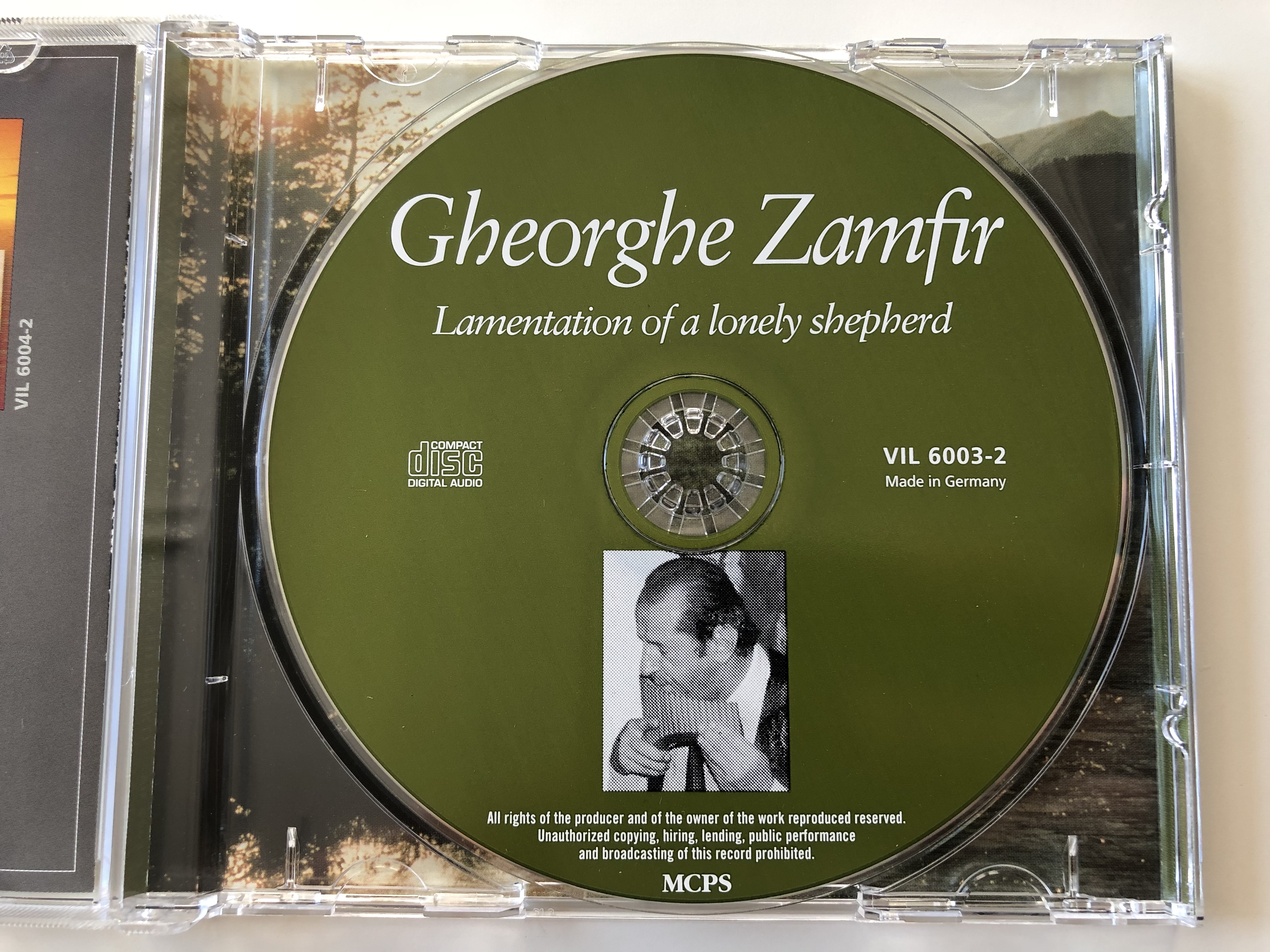 gheorghe-zamfir-lamentation-of-a-lonely-shepherd-digimode-emertainment-ltd.-audio-cd-vil-6003-2-2-.jpg