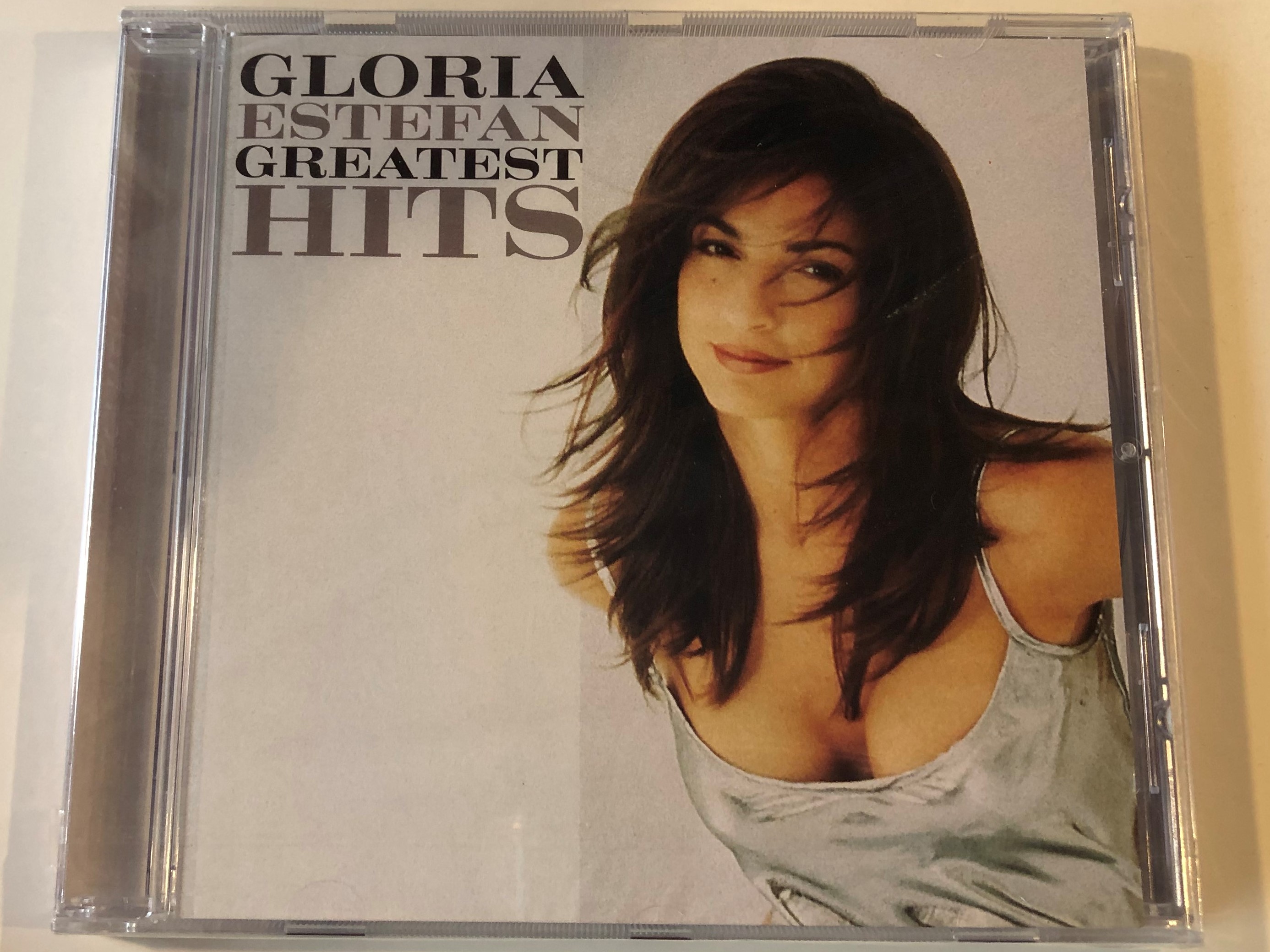 gloria-estefan-greatest-hits-camden-audio-cd-2010-88697846682-1-.jpg