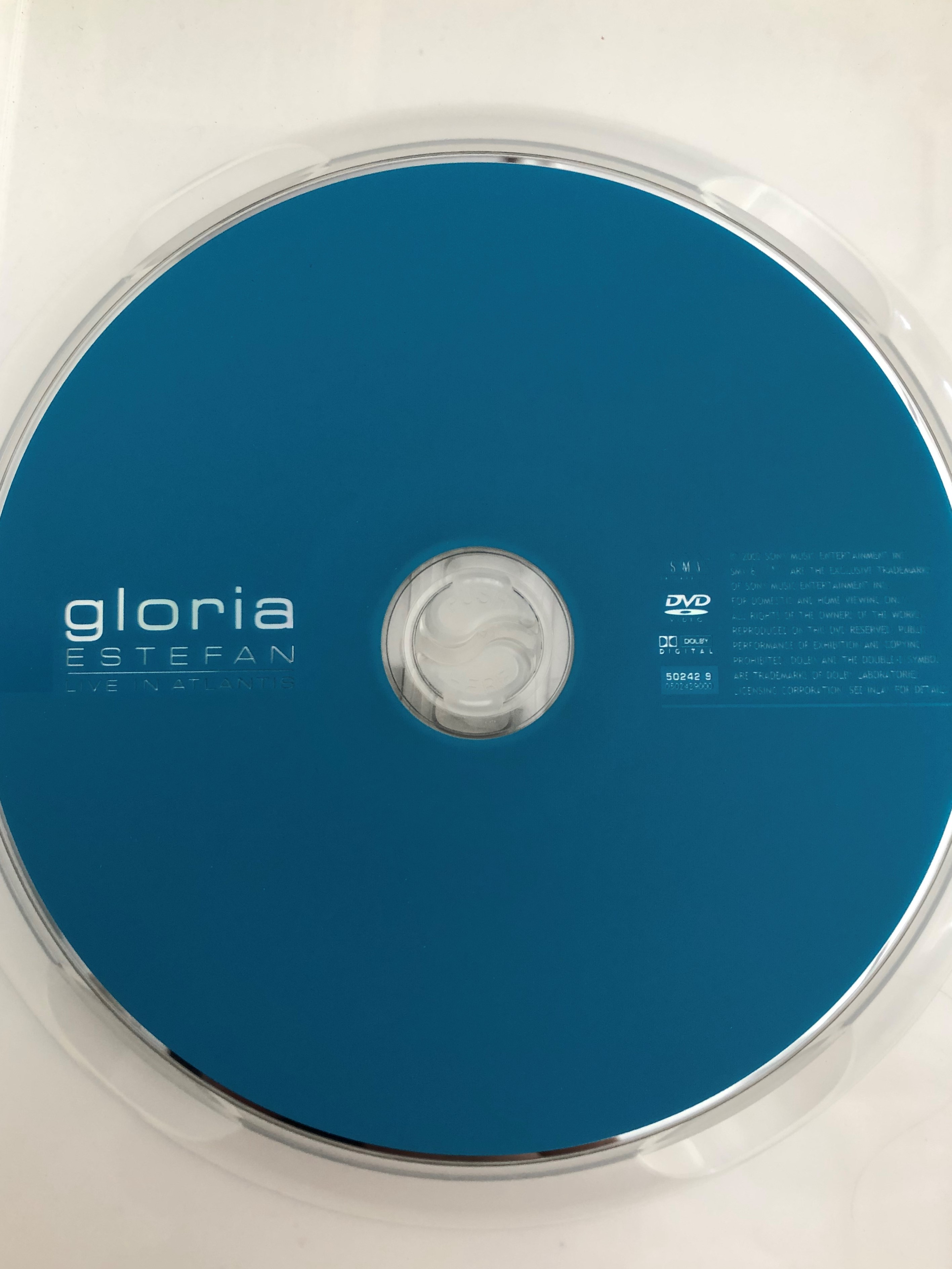 gloria-estefan-live-in-atlantis-dvd-2002-biography-complete-discography-conga-get-on-your-feet-mi-tierra-smv-50242-9-2-.jpg