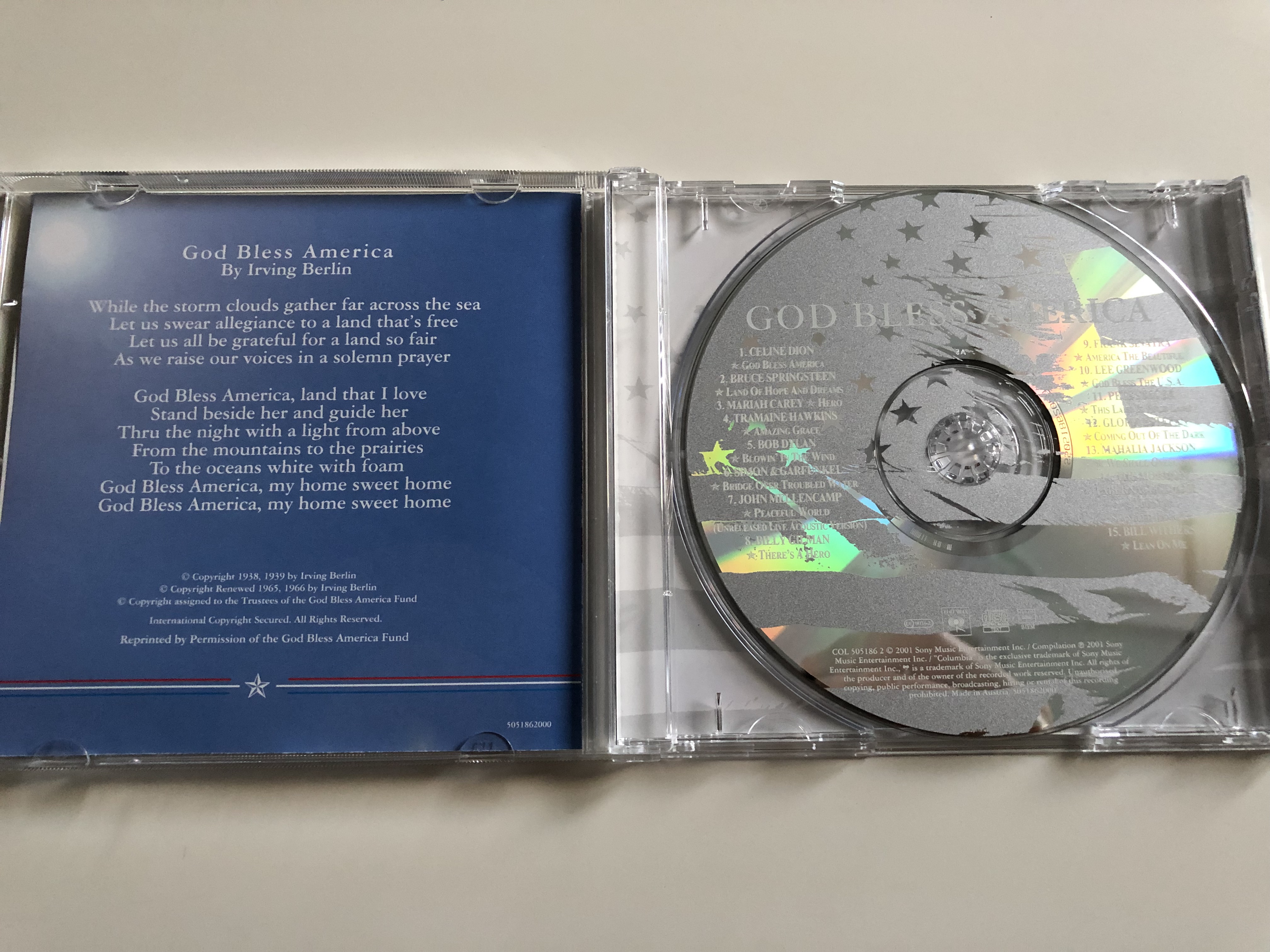 god-bless-america-mariah-carey-celine-dion-bob-dylan-simon-garfunkel-frank-sinatra-bill-withers-for-the-benefit-of-the-twin-towers-fund-audio-cd-2001-col-5051862-3-.jpg