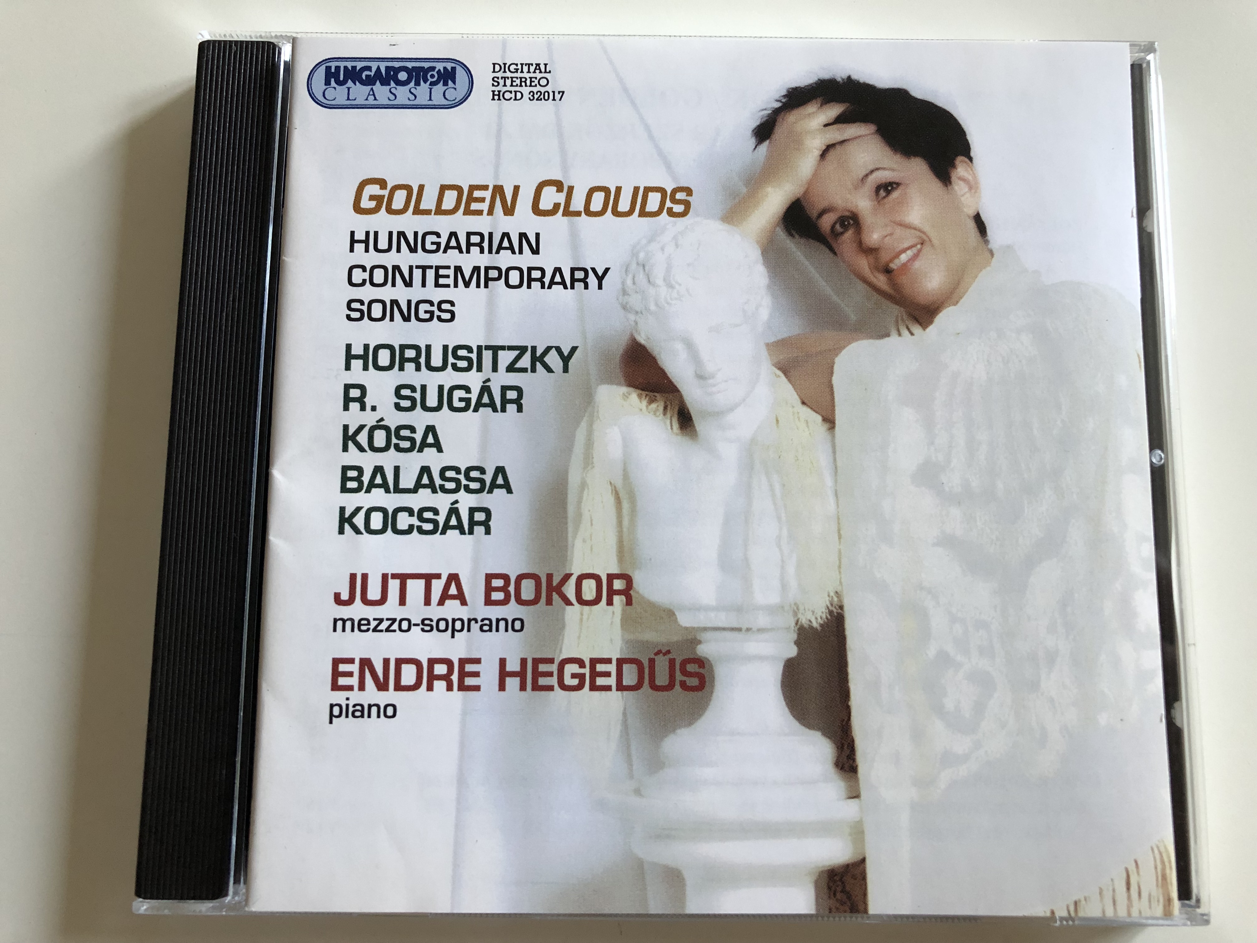 golden-clouds-hungarian-contemporary-songs-horusitzky-r.-sug-r-k-sa-balassa-kocs-r-jutta-bokor-mezzo-soprano-endre-heged-s-piano-hungaroton-classic-audio-cd-2000-hcd-32017-1-.jpg