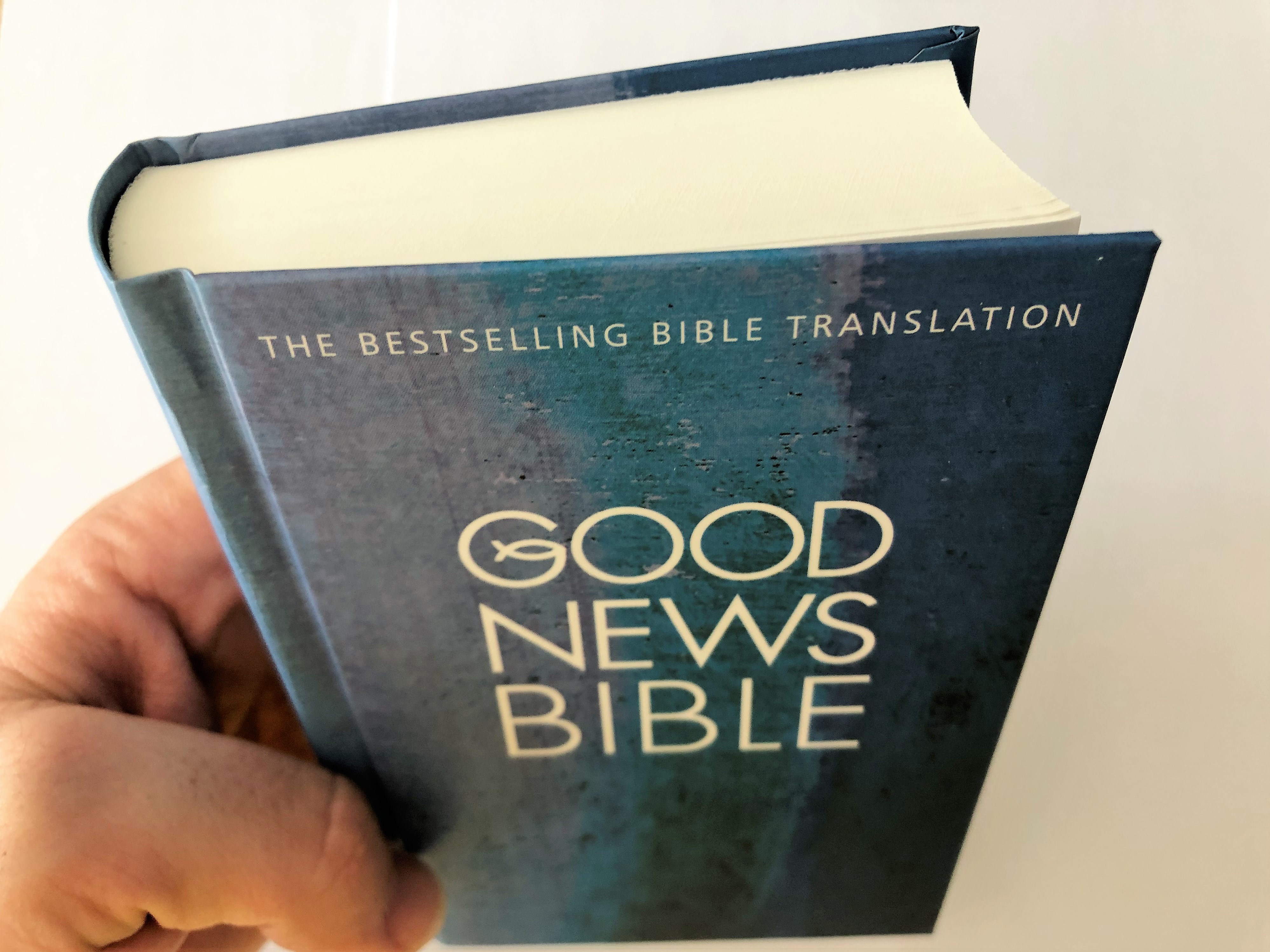 good-news-bible-2015-gnb-the-uk-s-bestselling-bible-translation-hardcover-pocket-edition-blue-15-.jpg