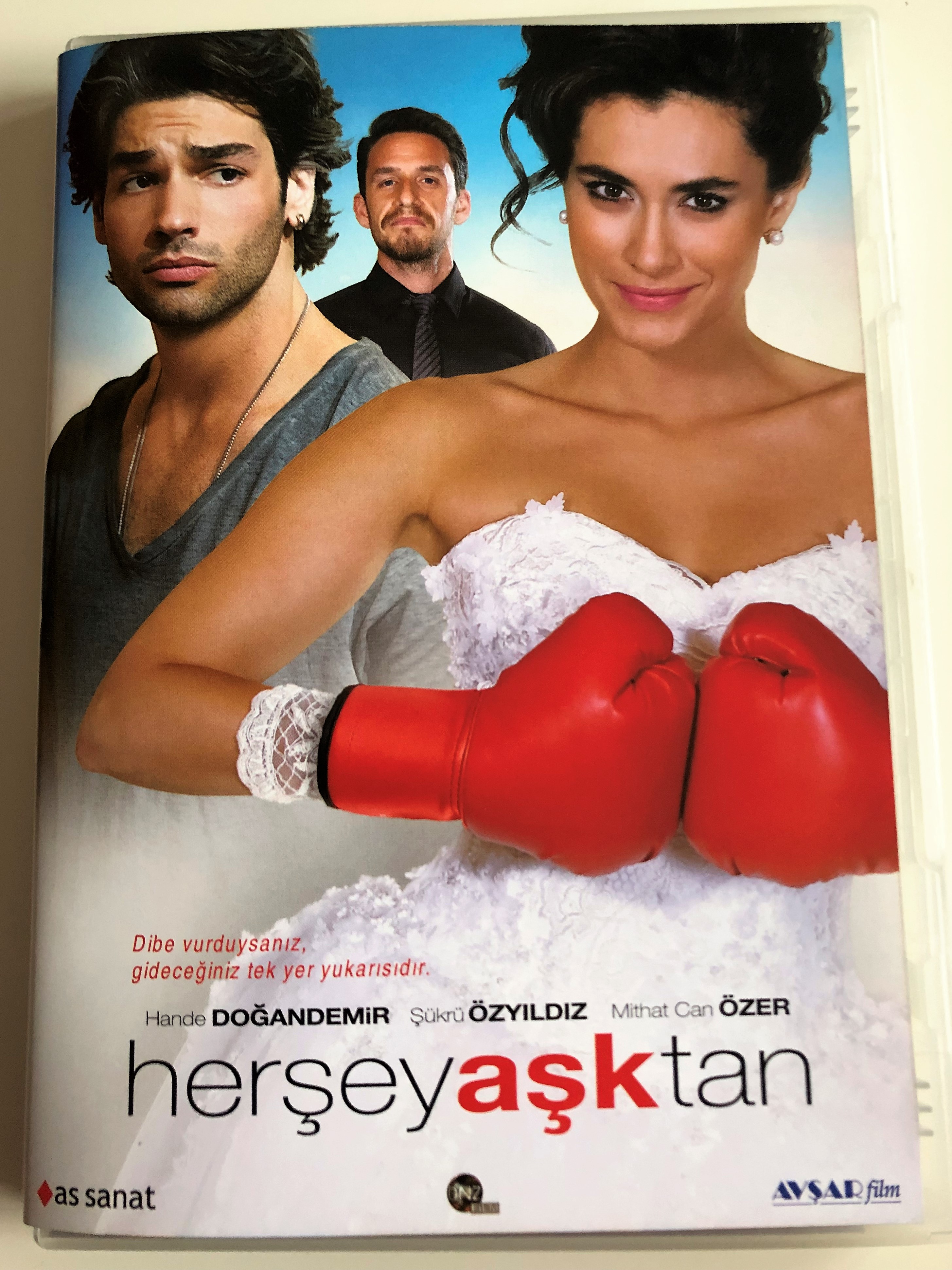 her-ey-a-ktan-dvd-2016-everything-is-love-directed-by-anda-haznedaro-lu-starring-hande-do-andemir-kr-zy-ld-z-mithat-can-zer-1-.jpg