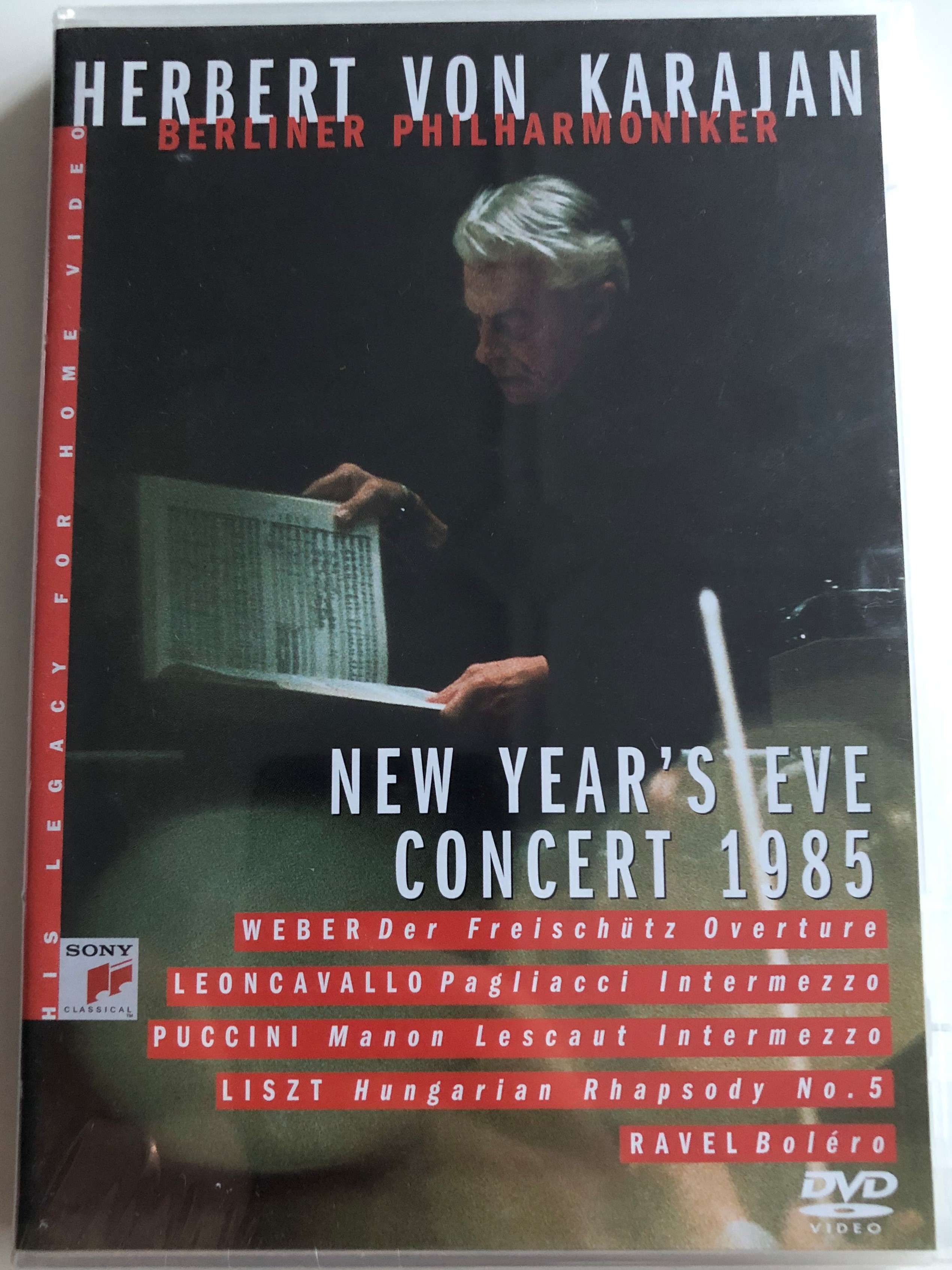 herbert-von-karajan-new-year-s-eve-concert-dvd-1985-berliner-philharmoniker-weber-leoncavallo-puccini-liszt-ravel-svd-46402-1-.jpg