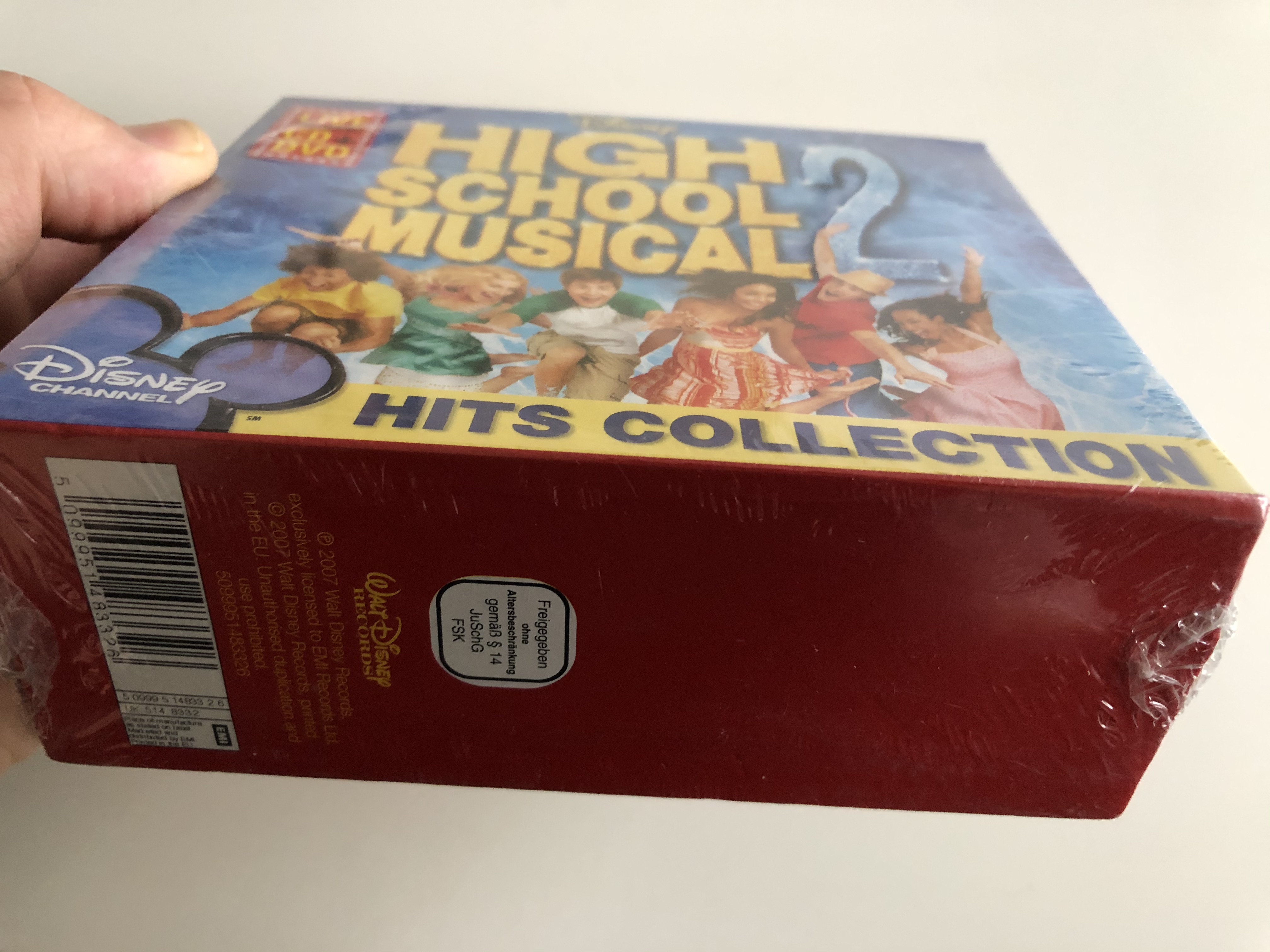 high-school-musical-2-hits-collection-disney-channel-walt-disney-records-box-set-5x-audio-cd-2007-5099951483326-2-.jpg