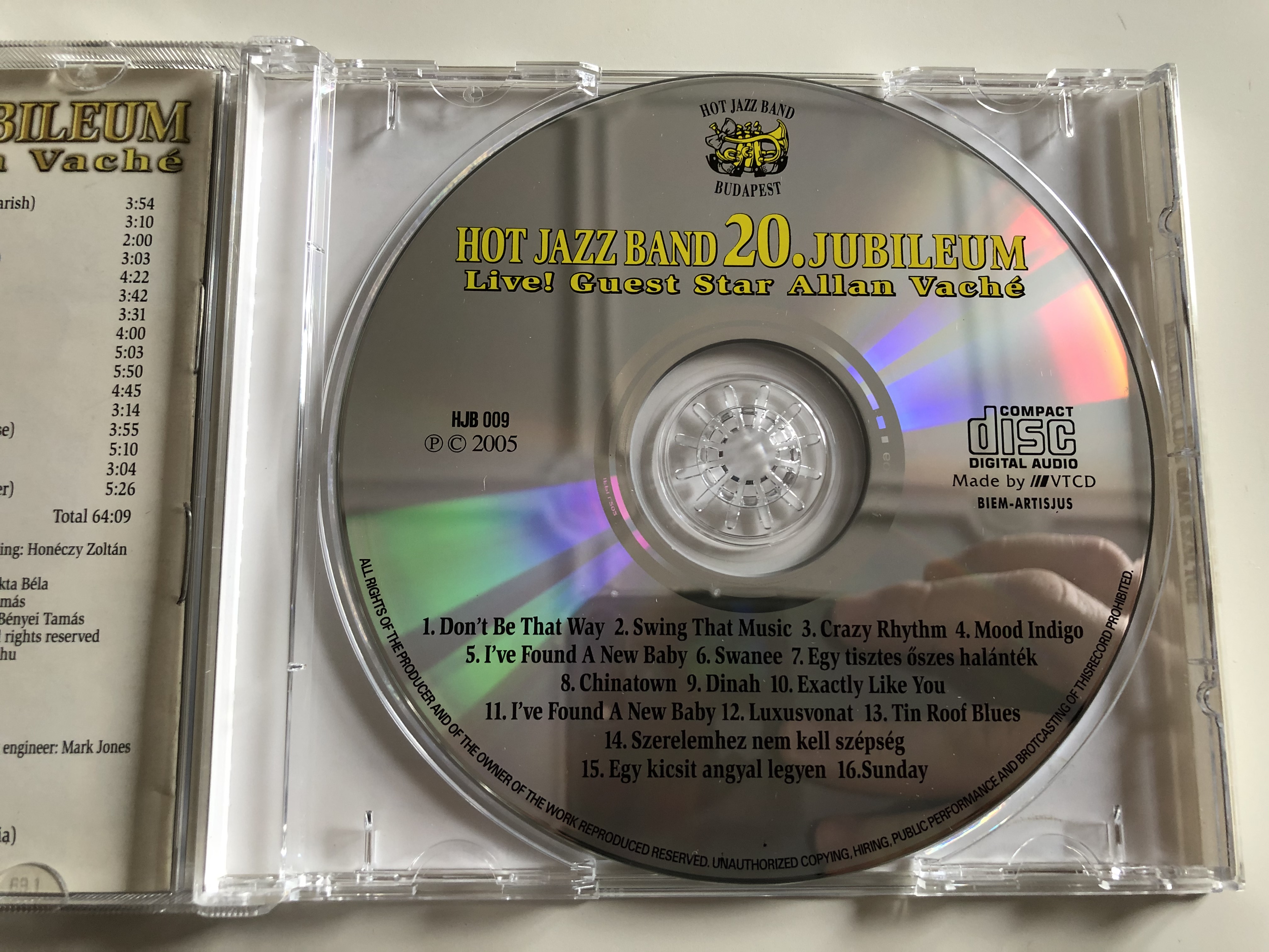 hot-jazz-band-live-allan-vache-usa-20.jubileum-hot-jazz-band-budapest-audio-cd-2005-hjb-009-8-.jpg