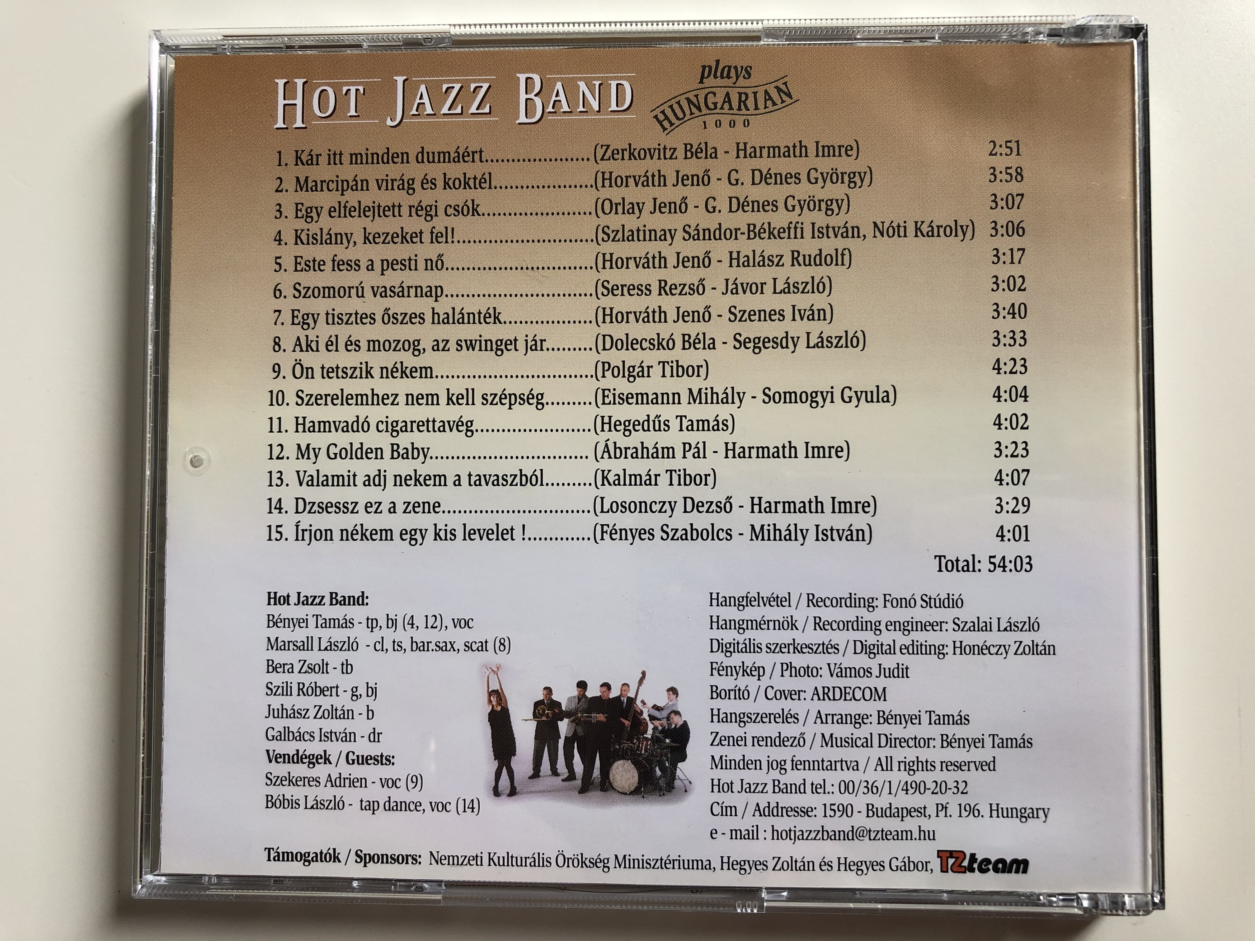 hot-jazz-band-plays-hungarian-1000-kisl-ny-kezeket-fel-hamvad-cigarettav-g-k-r-itt-minden-dum-rt-szomor-vas-rnap-este-fess-a-pesti-n-es-meg-tiz-dal-a-multbol-hot-jazz-band-audio-cd-5-.jpg