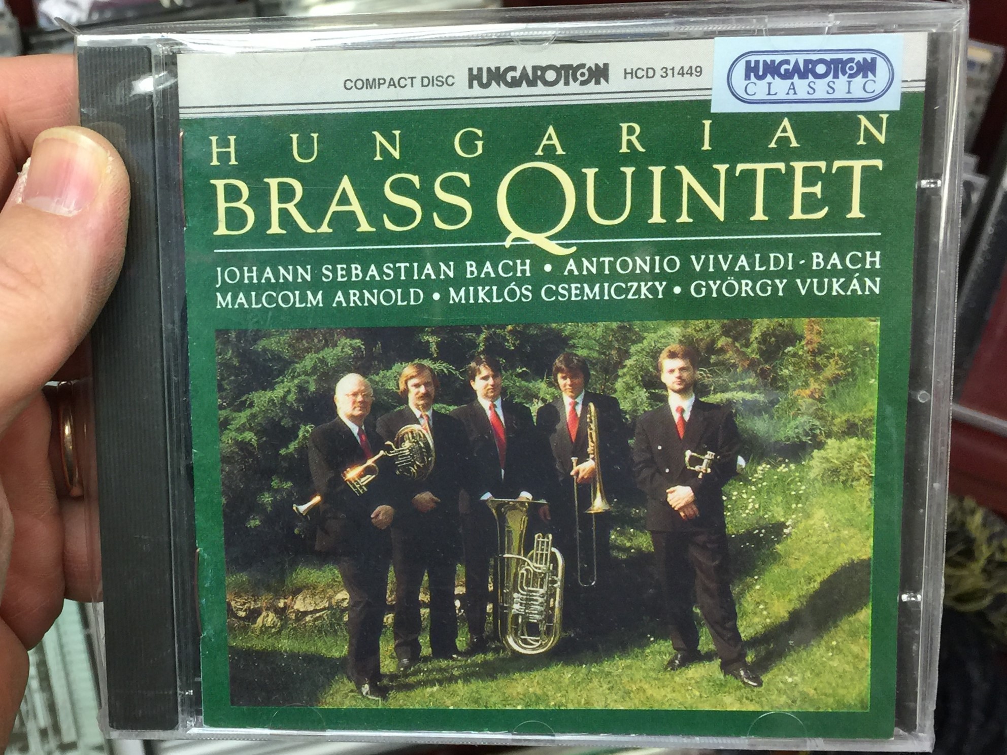 hungarian-brass-quintet-johann-sebastian-bach-antonio-vivaldi-bach-malcolm-arnold-miklos-csemiczky-gyorgy-vukan-hungaroton-classic-audio-cd-1993-hcd-31449-1-.jpg