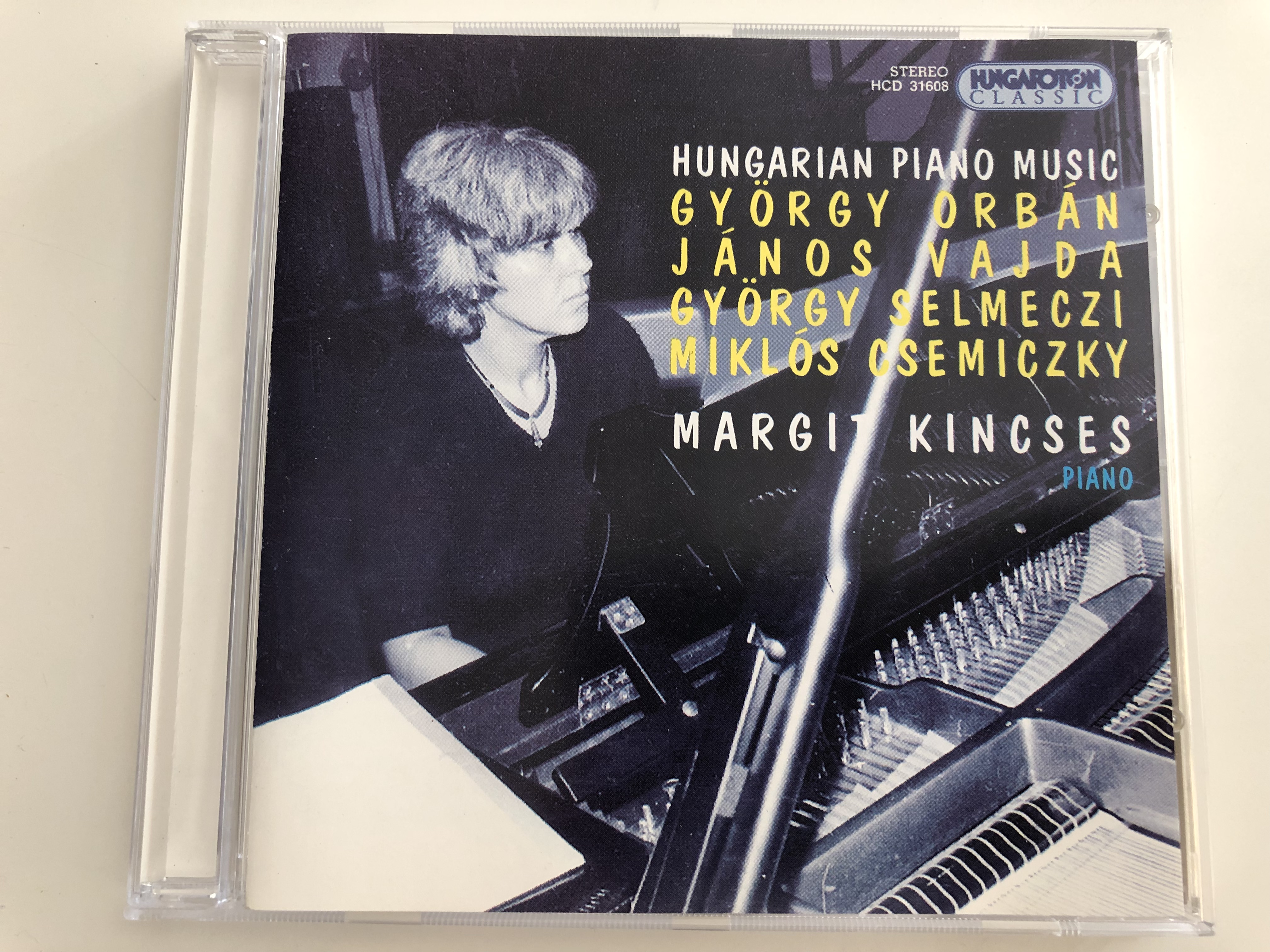 hungarian-piano-music-gy-rgy-orb-n-j-nos-vajda-gy-rgy-selmeczi-mikl-s-csemiczky-margit-kincses-piano-hungaroton-classic-audio-cd-1994-hcd-31608-1-.jpg