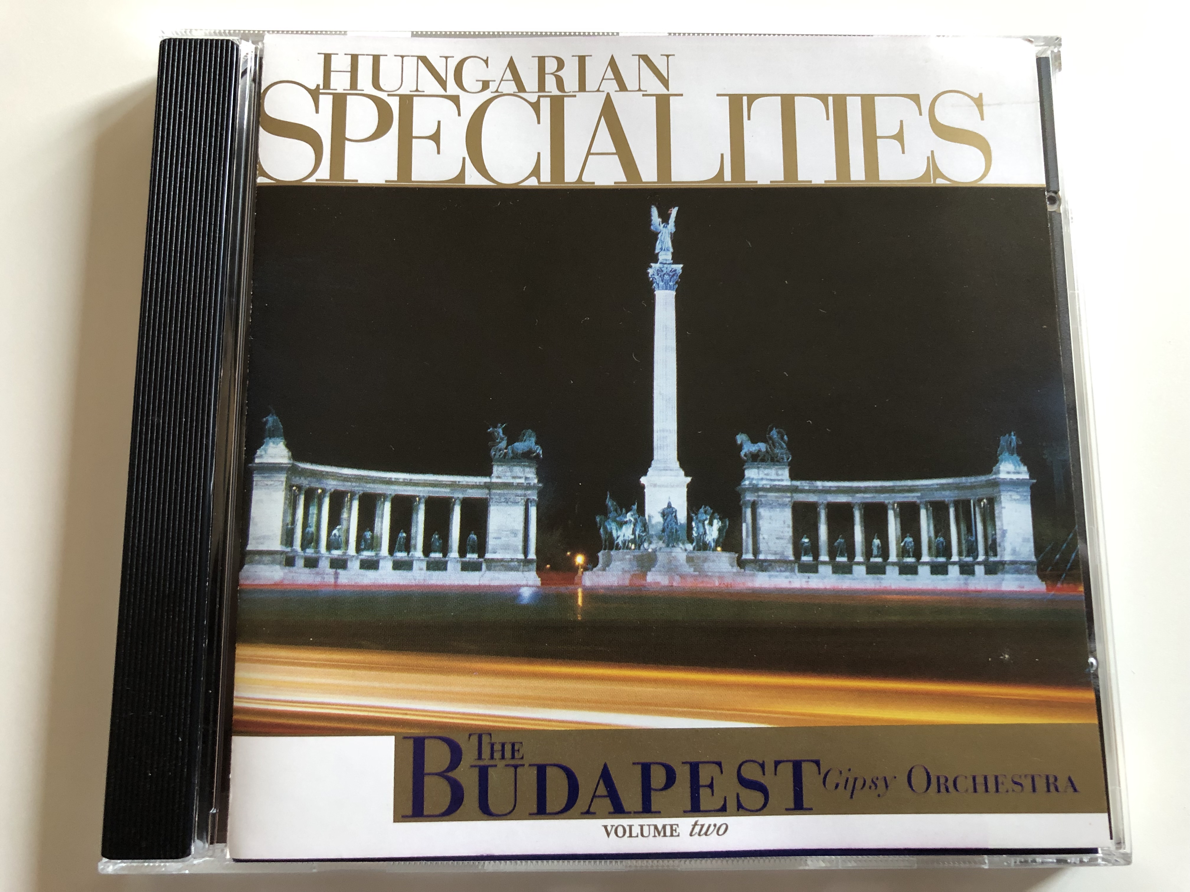 hungarian-specialities-the-budapest-gipsy-orchestra-volume-two-music-express-classics-audio-cd-1999-mec-492-1-.jpg
