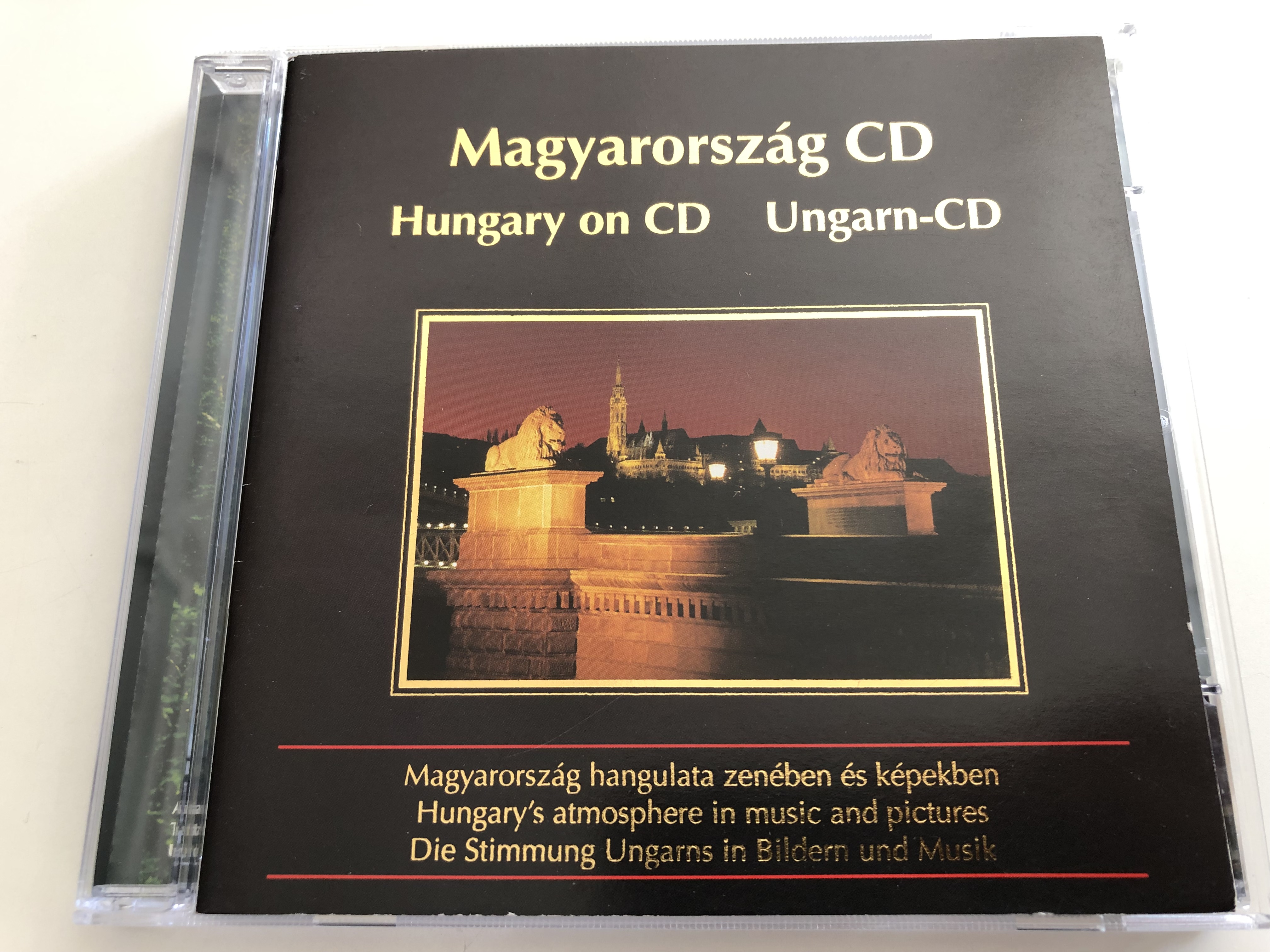 hungary-on-cd-magyarorsz-g-cd-ungarn-cd-magyarorsz-g-hangulata-zen-ben-s-k-pekben-hungary-s-atmosphere-in-music-and-pictures-audio-cd-1996-eamcd-2527-1-.jpg