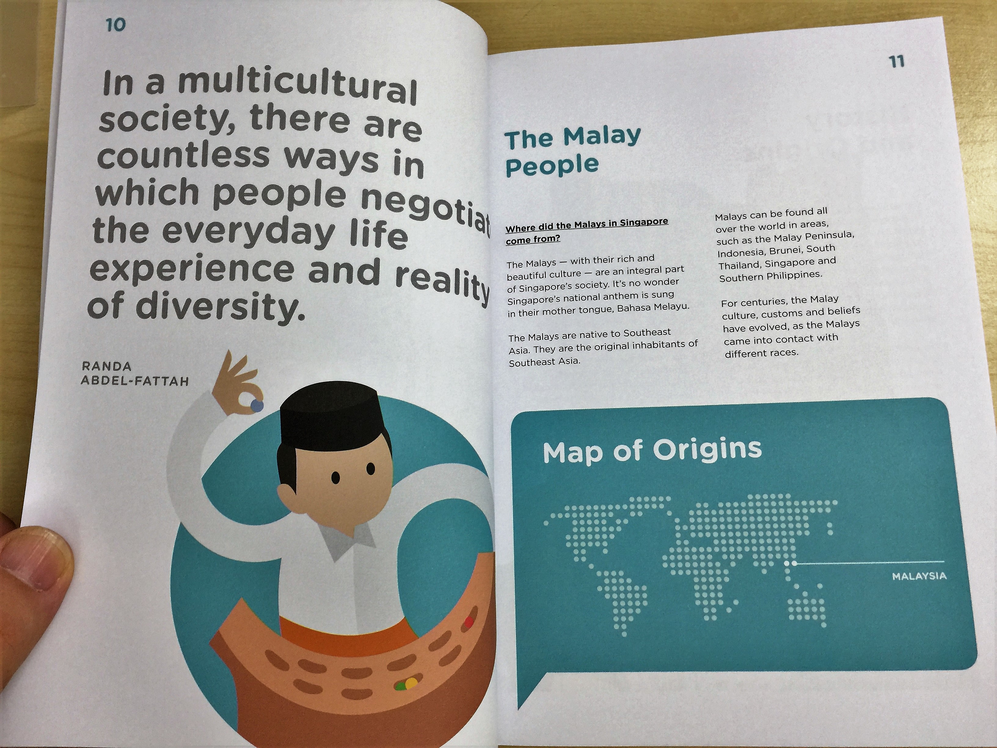 Gateway to Singapore Culture / Celebrating Friendship, Peace, and 