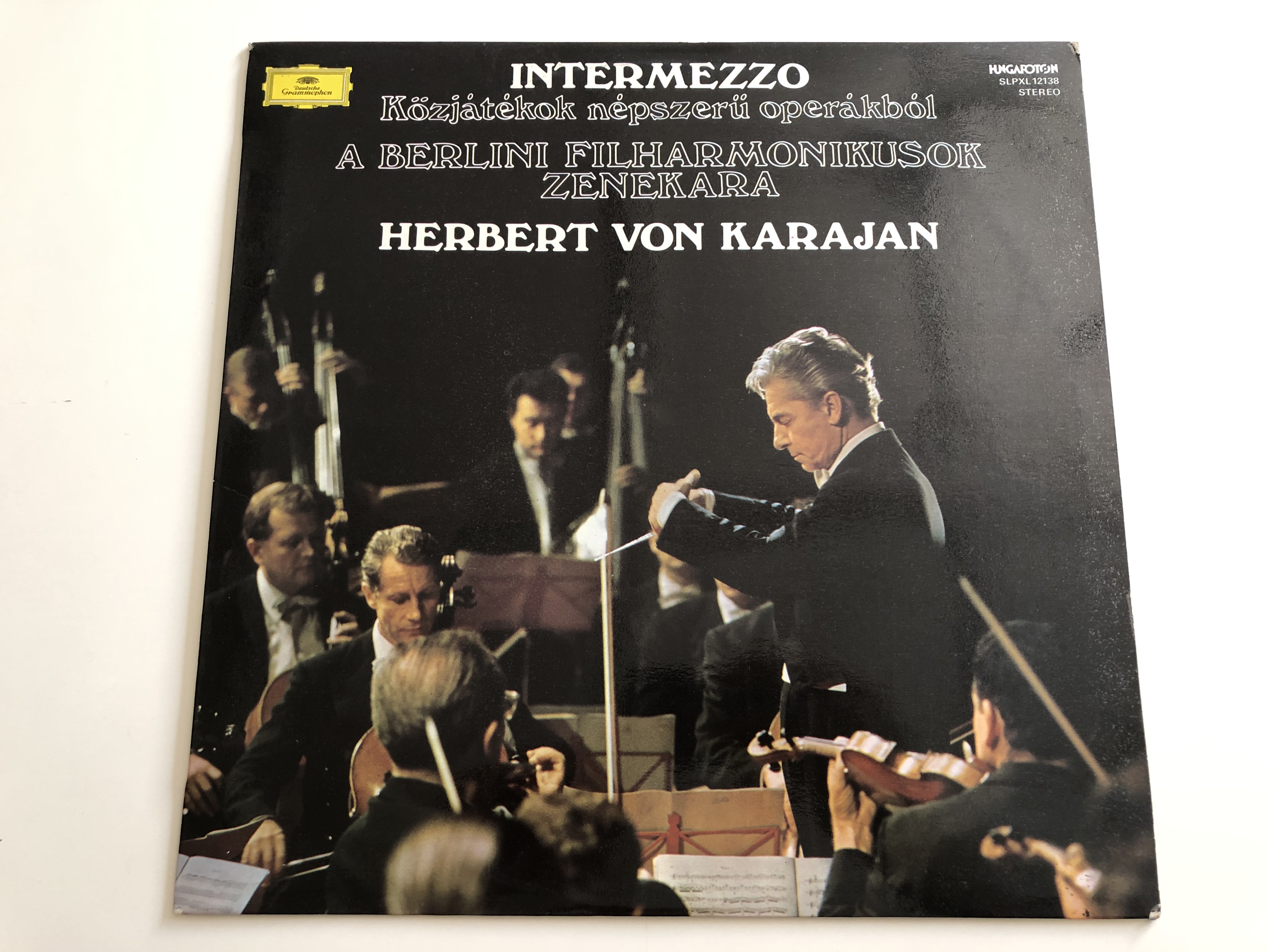 intermezzo-k-zj-t-kok-n-pszer-oper-kb-l-a-berlini-filharmonikusok-zenekara-herbert-von-karajan-hungaroton-lp-stereo-slpxl-12138-1-.jpg