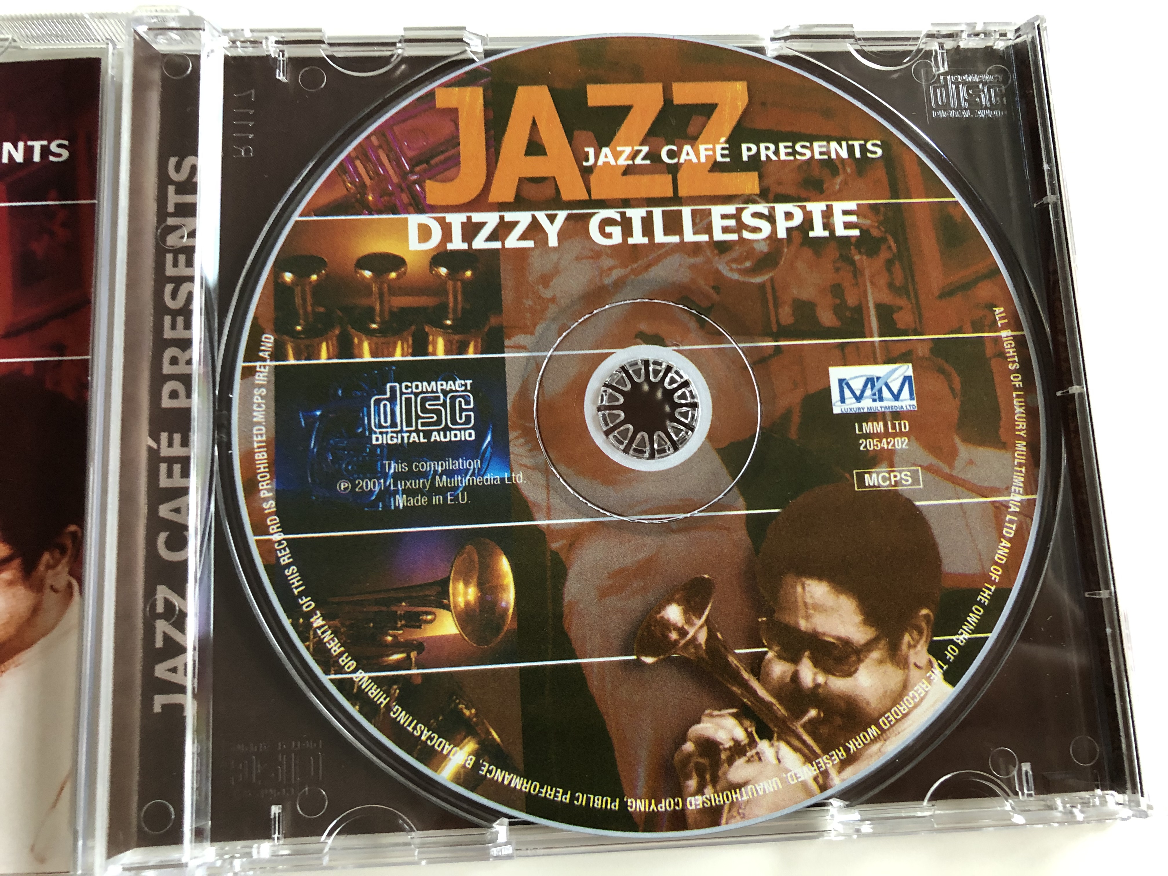 jazz-caf-presents-dizzy-gillespie-audio-cd-2001-galaxy-music-3899202-2-.jpg