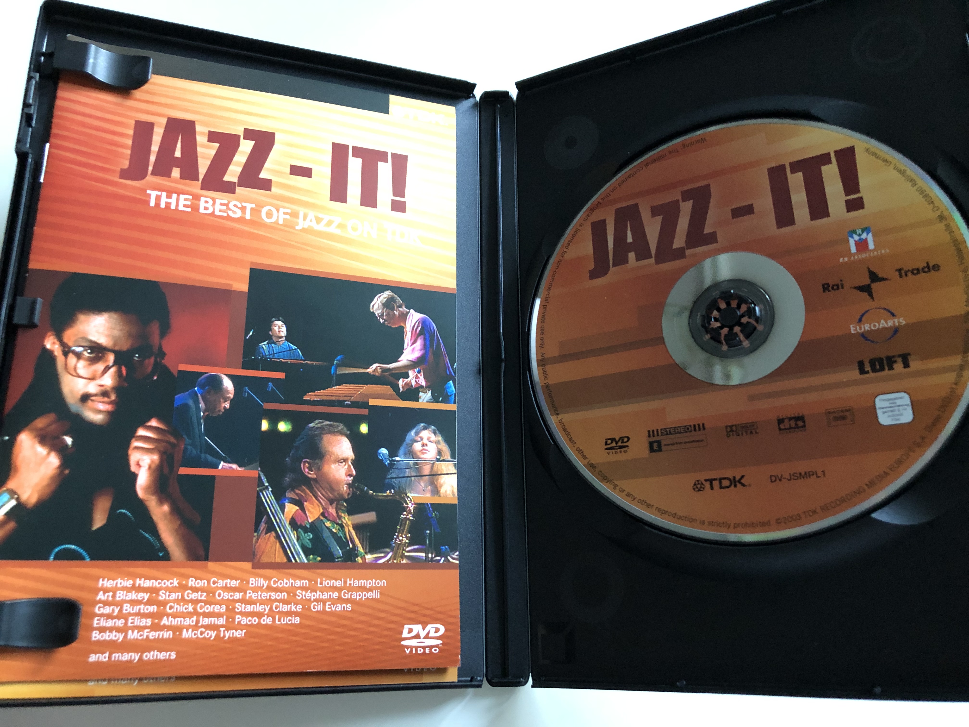 jazz-it-dvd-2003-the-best-of-jazz-on-tdk-herbie-hancock-ron-carter-stan-getz-oscar-peterson-gil-evans-mccoy-tyner-dv-jsmpl1-2-.jpg
