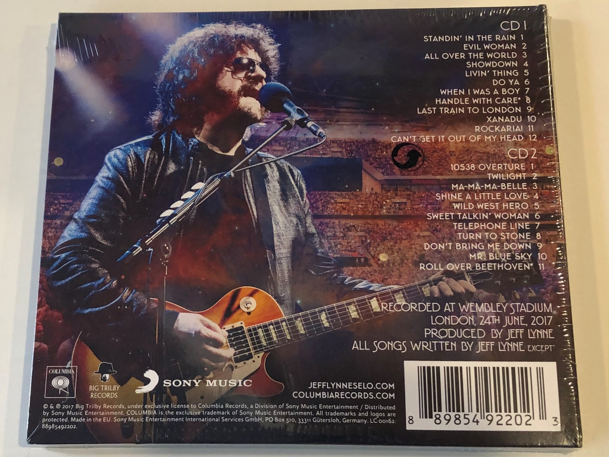 jeff-lynne-s-elo-wembley-or-bust-live-at-wembley-stadium-recorded-on-june-24th-2017-featuring-evil-woman-mr.-blue-sky-turn-to-stone-big-trilby-records-2x-audio-cd-2017-88.jpg
