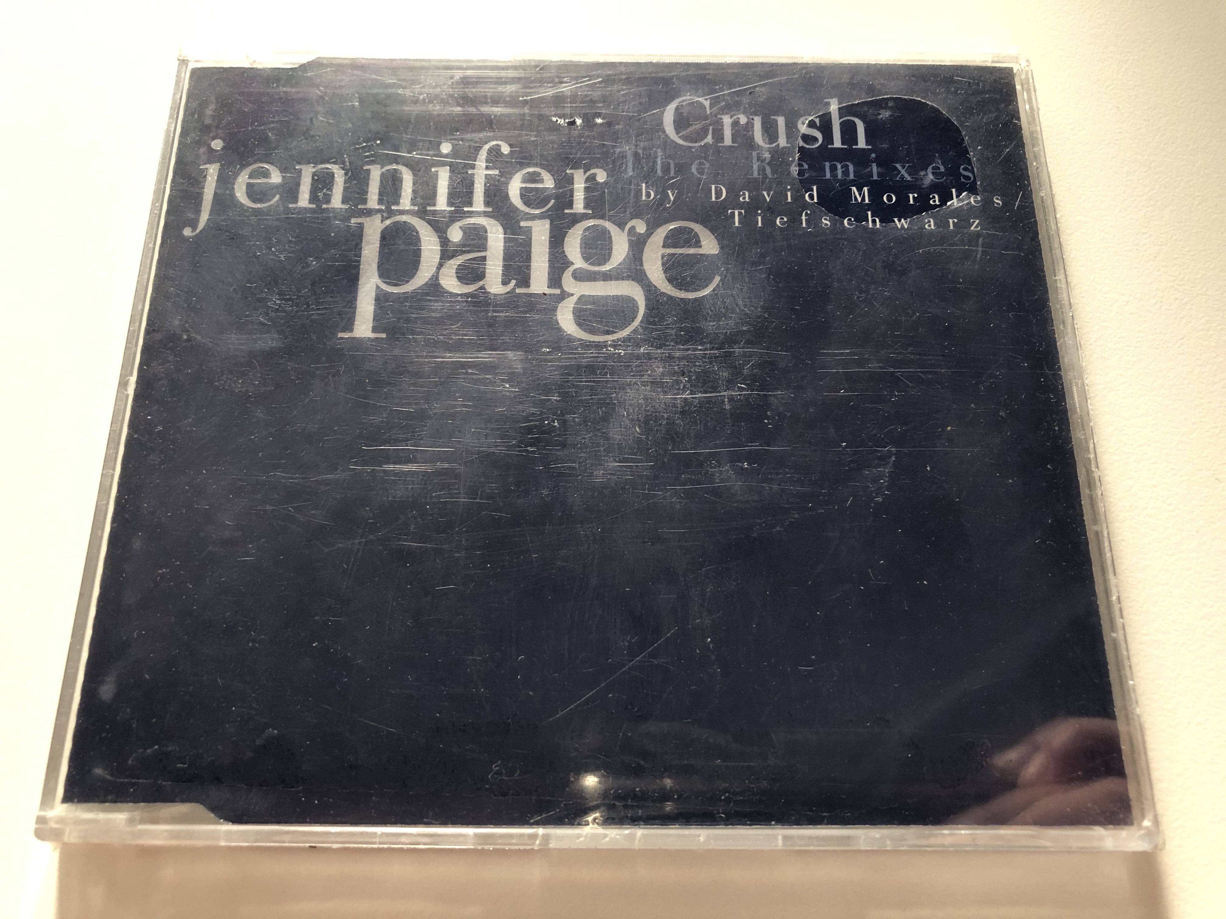 jennifer-paige-crush-the-remixes-by-david-morales-tiefsehwarz-edel-records-audio-cd-1998-0043215ere-1-.jpg