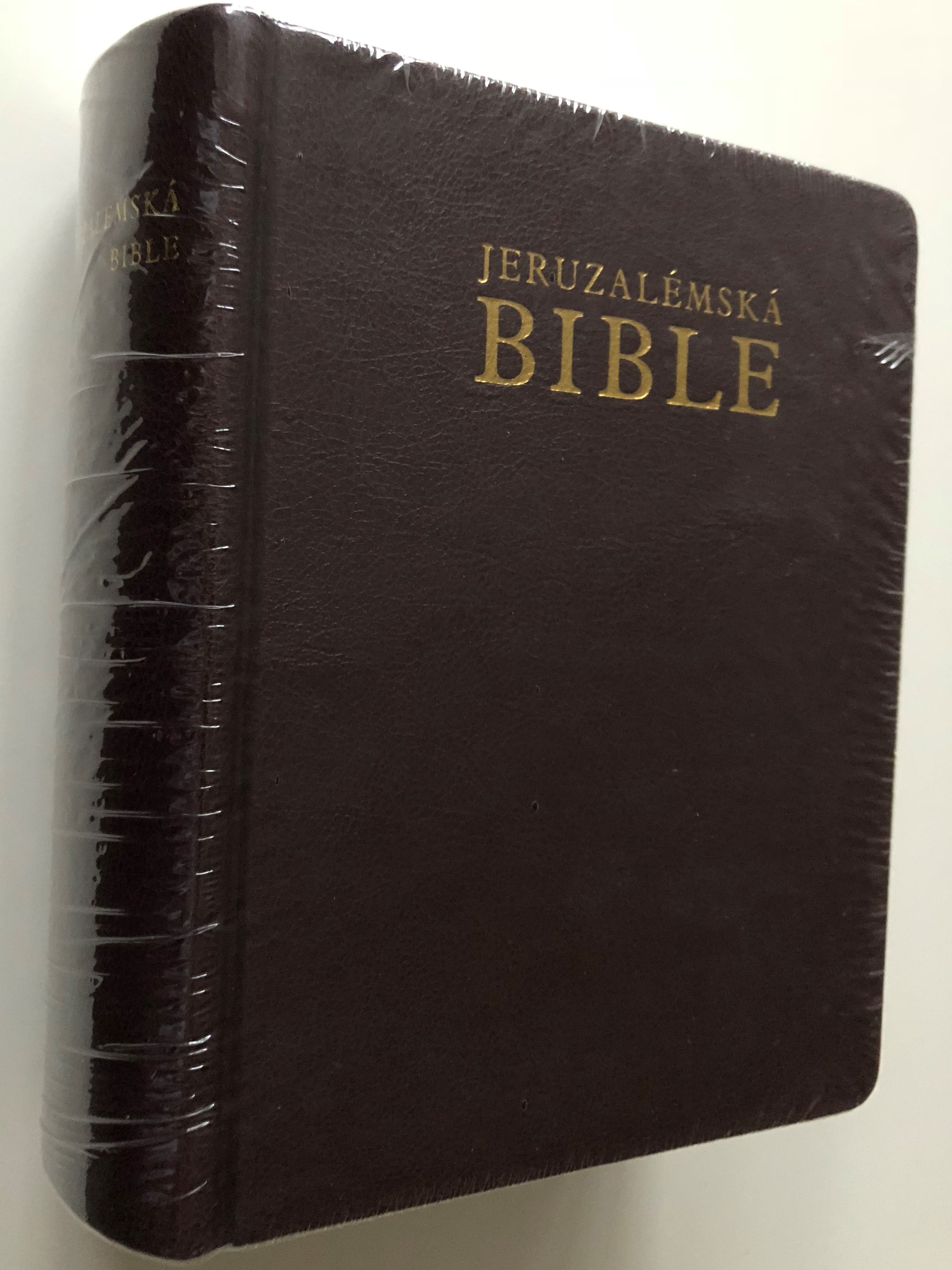 jeruzal-msk-bible-jerusalem-bible-in-czech-language-p-smo-svat-vydan-jeruzal-mskou-biblickou-kolou-brown-leather-bound-with-golden-edges-thumb-index-contains-deuterocanonical-books-catholic-version-1-.jpg