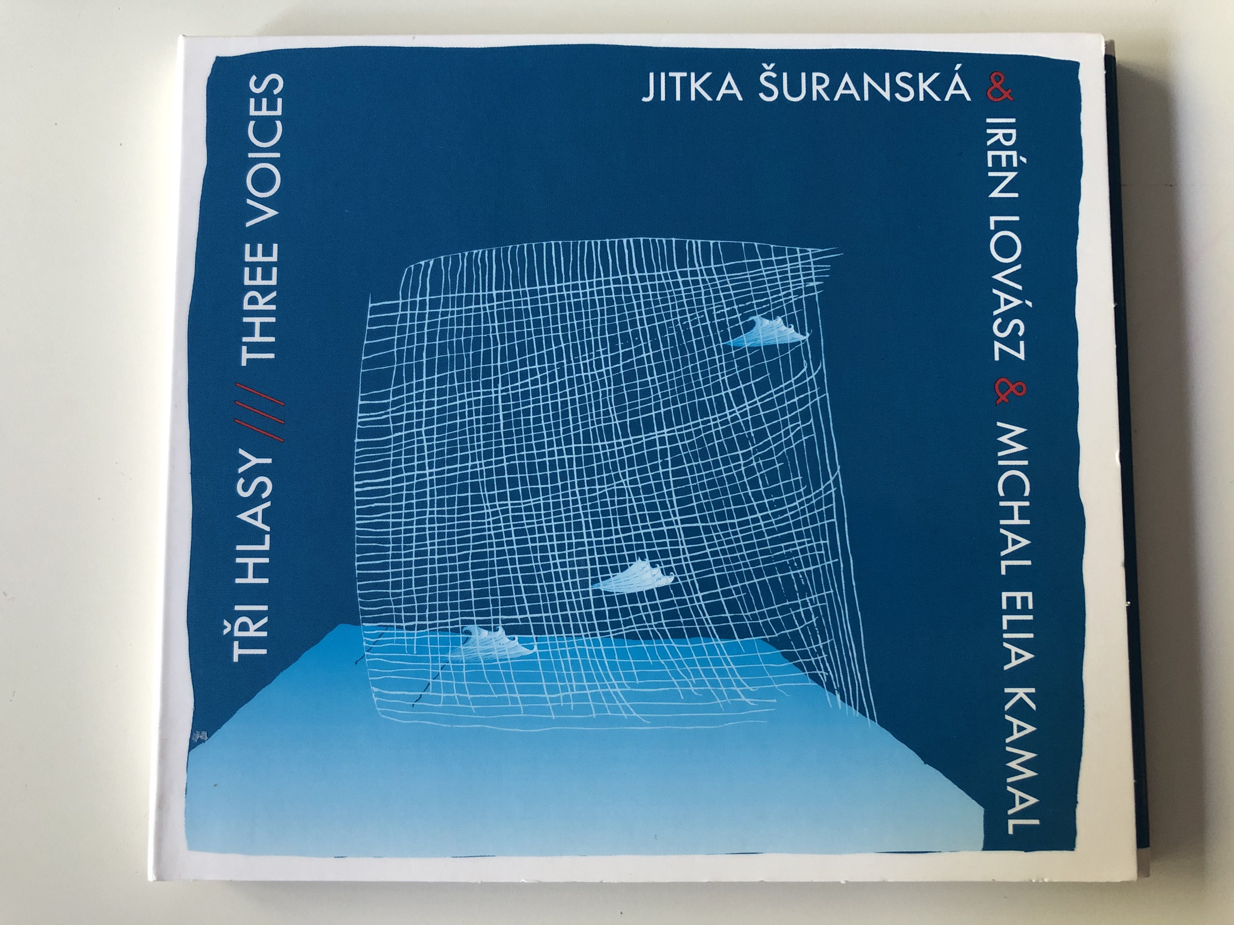 jitka-uransk-ir-n-lov-sz-michal-elia-kamal-t-i-hlasy-three-voices-indies-scope-audio-cd-2015-mam-556-2-1-.jpg