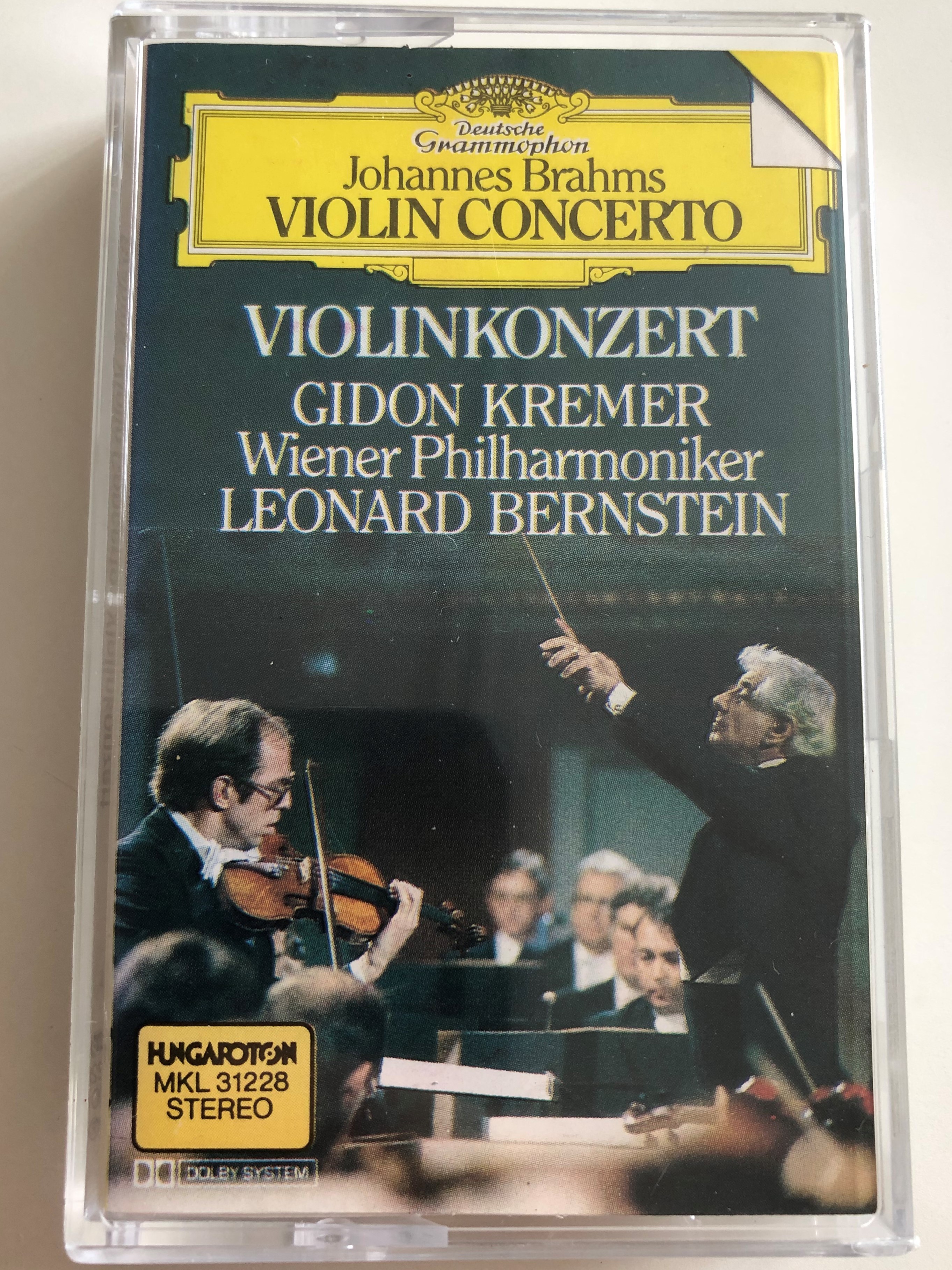 johannes-brahms-violin-concerto-violinkonzert-gidon-kremer-wiener-philharmoniker-leonard-bernstein-hungaroton-cassette-stereo-mkl-31228-1-.jpg
