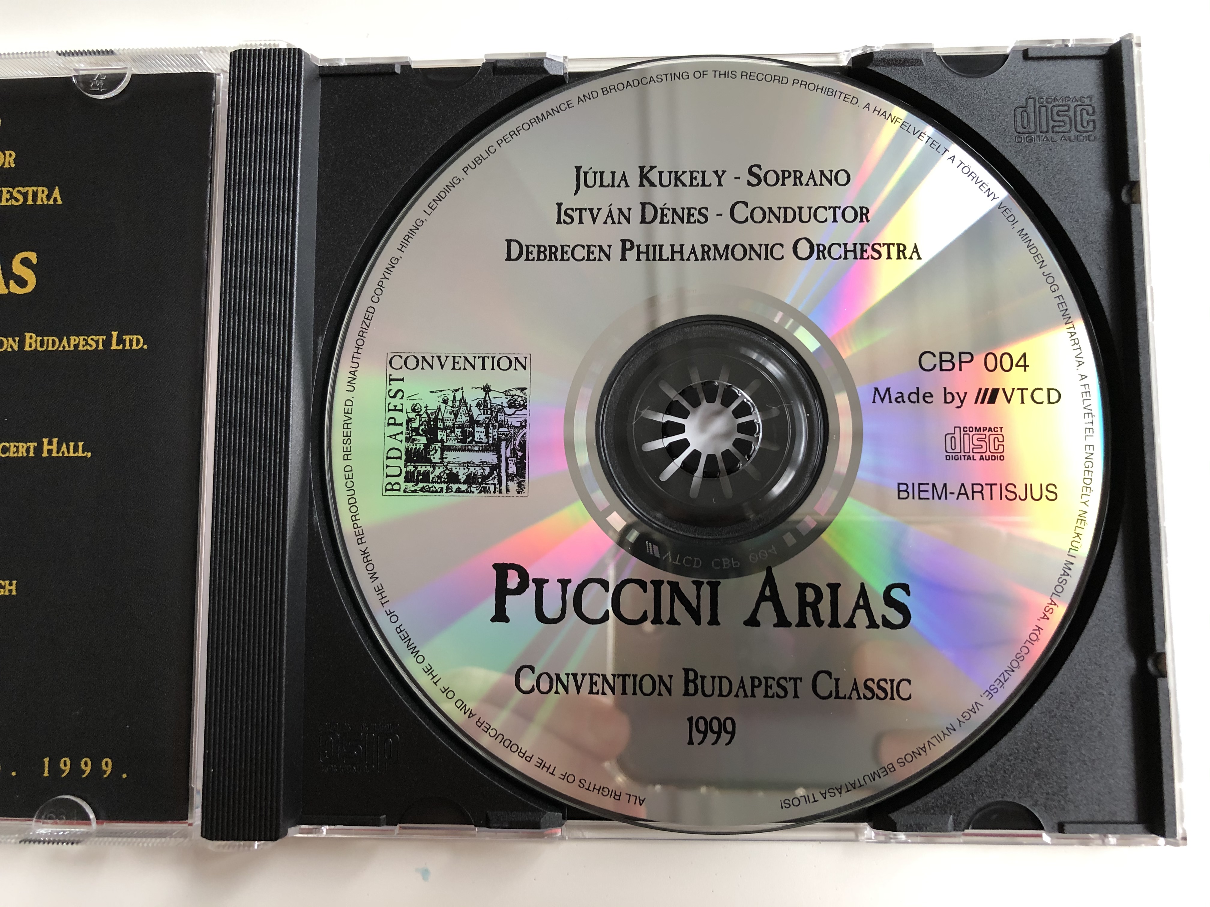 julia-kukely-puccini-arias-debrecen-philharmonic-orchestra-conducted-by-istvan-denes-convention-budapest-classic-audio-cd-1999-cbp-004-3-.jpg