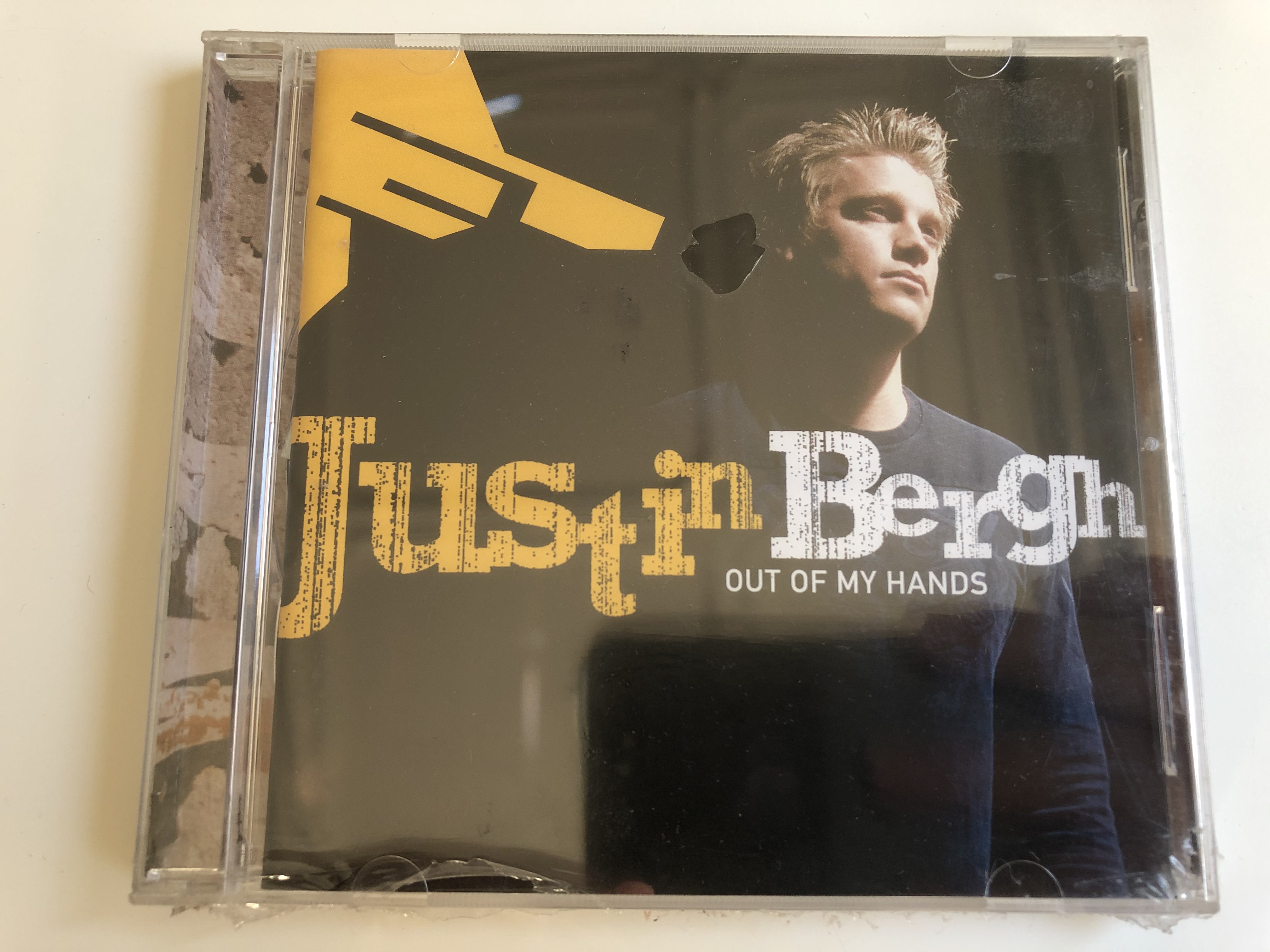 justin-bergh-out-of-my-hands-zyx-music-audio-cd-2005-zyx-20729-2-1-.jpg