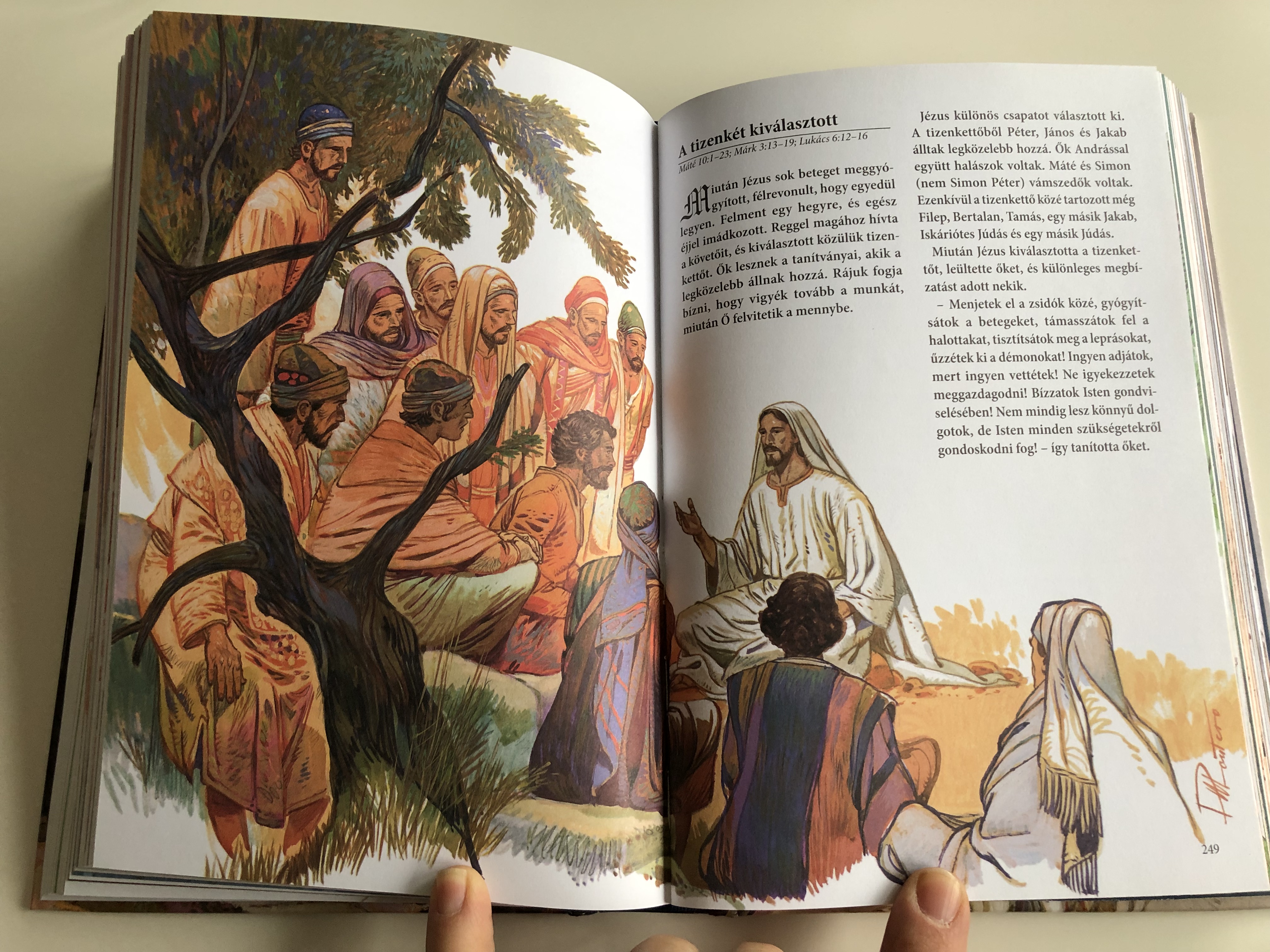 k-pes-biblia-hungarian-edition-of-the-children-s-bible-retord-by-anne-de-graaf-9.jpg
