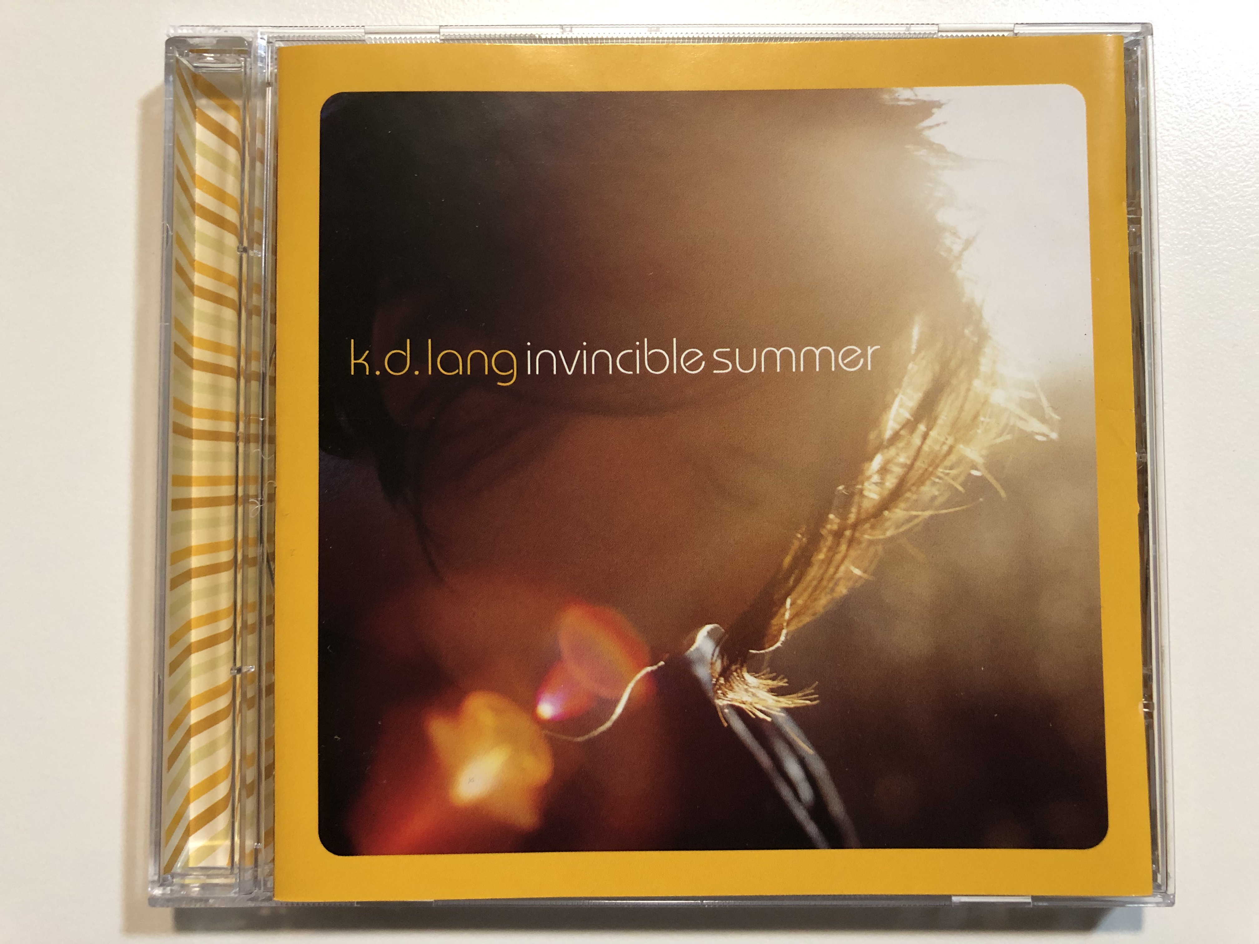 k.d.-lang-invincible-summer-warner-bros.-records-audio-cd-2000-9362-47605-2-1-.jpg