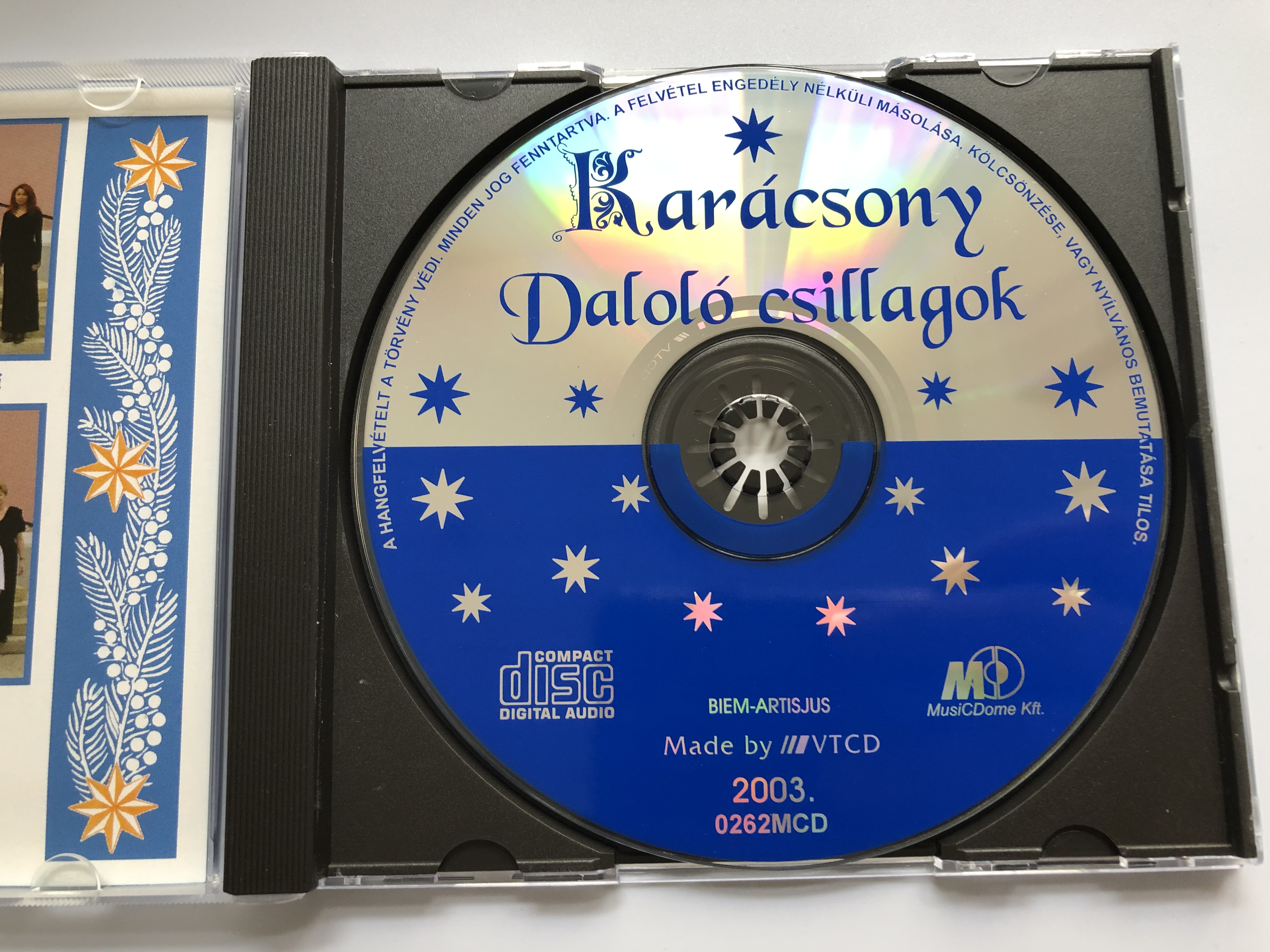 karacsony-dalolo-csillagok-a-legismertebb-dalok-musicdome-kft.-audio-cd-2003-0262mcd-3-.jpg