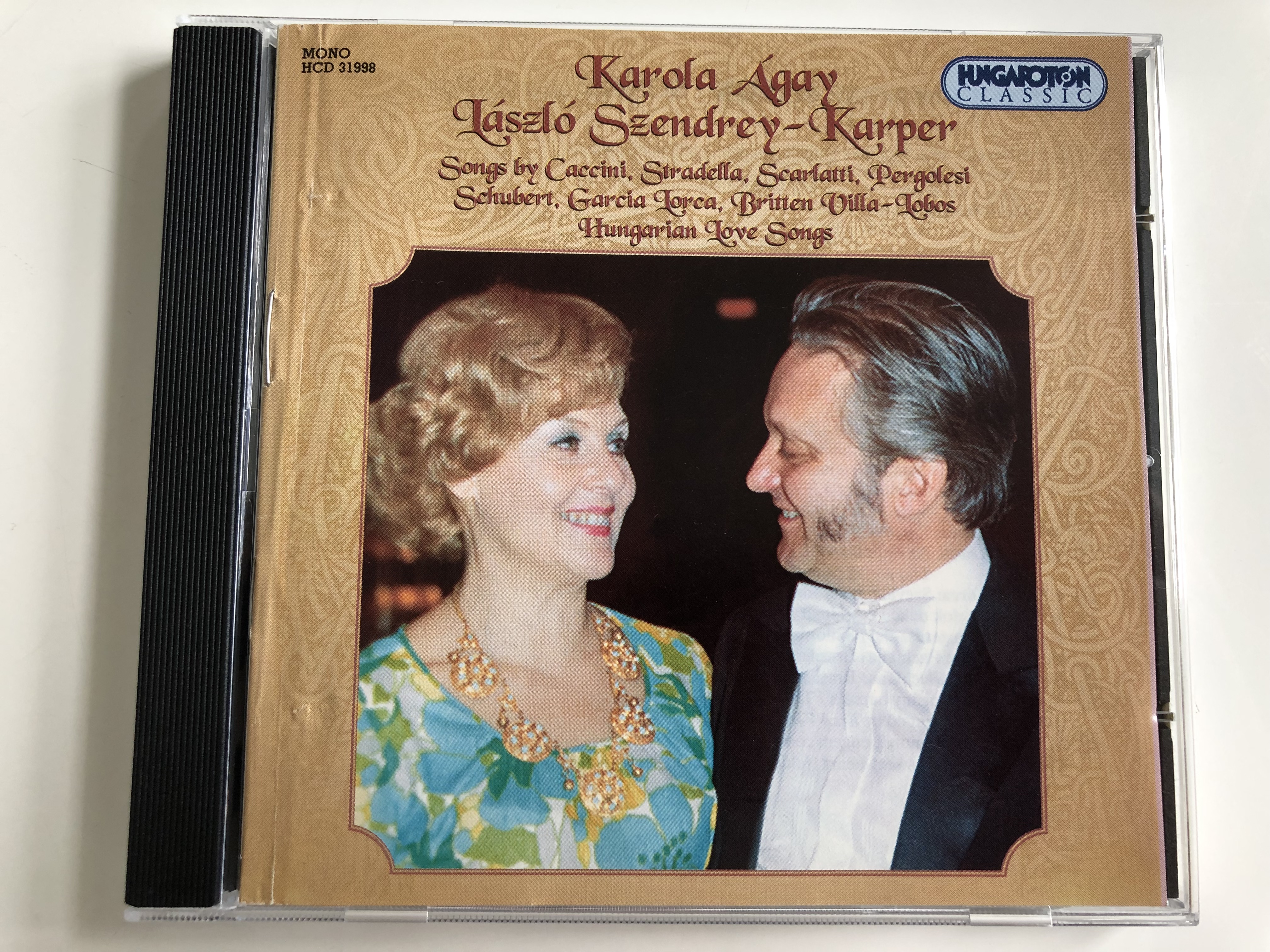 karola-agay-laszlo-szendrey-karper-songs-by-caccini-stradella-scarlatti-pergolesi-schubert-garcia-lorca-britten-villa-lobos-hungarian-love-songs-hungaroton-audio-cd-2000-mono-hcd-319-1-.jpg