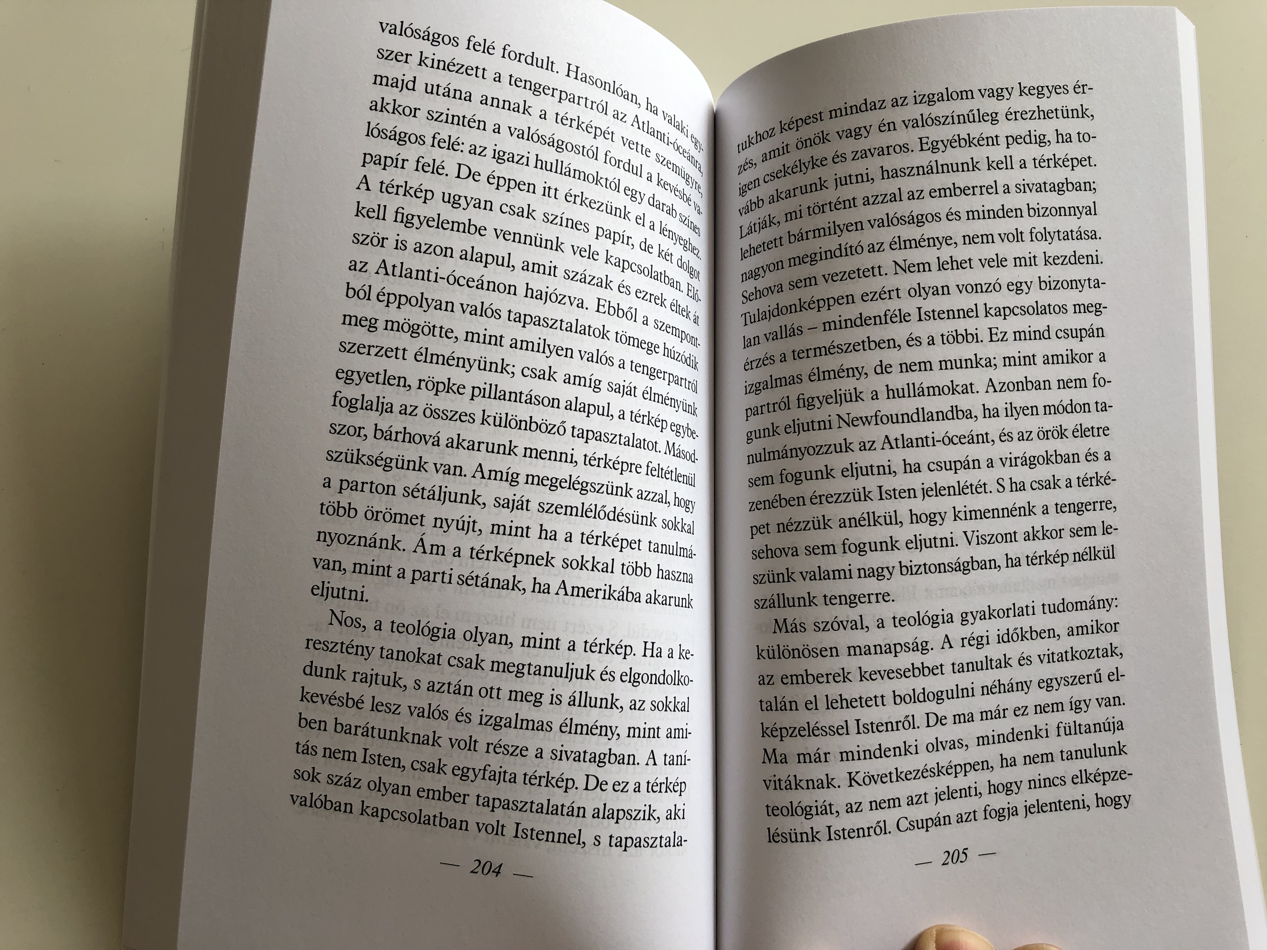 kereszt-ny-vagyok-by-c.-s.-lewis-hungarian-translation-of-mere-christianity-mere-christianity-provides-an-unequaled-opportunity-for-believers-and-nonbelievers-alike-to-hear-this-powerful-apologetic-for-the-christian-fai-7471213-.jpg