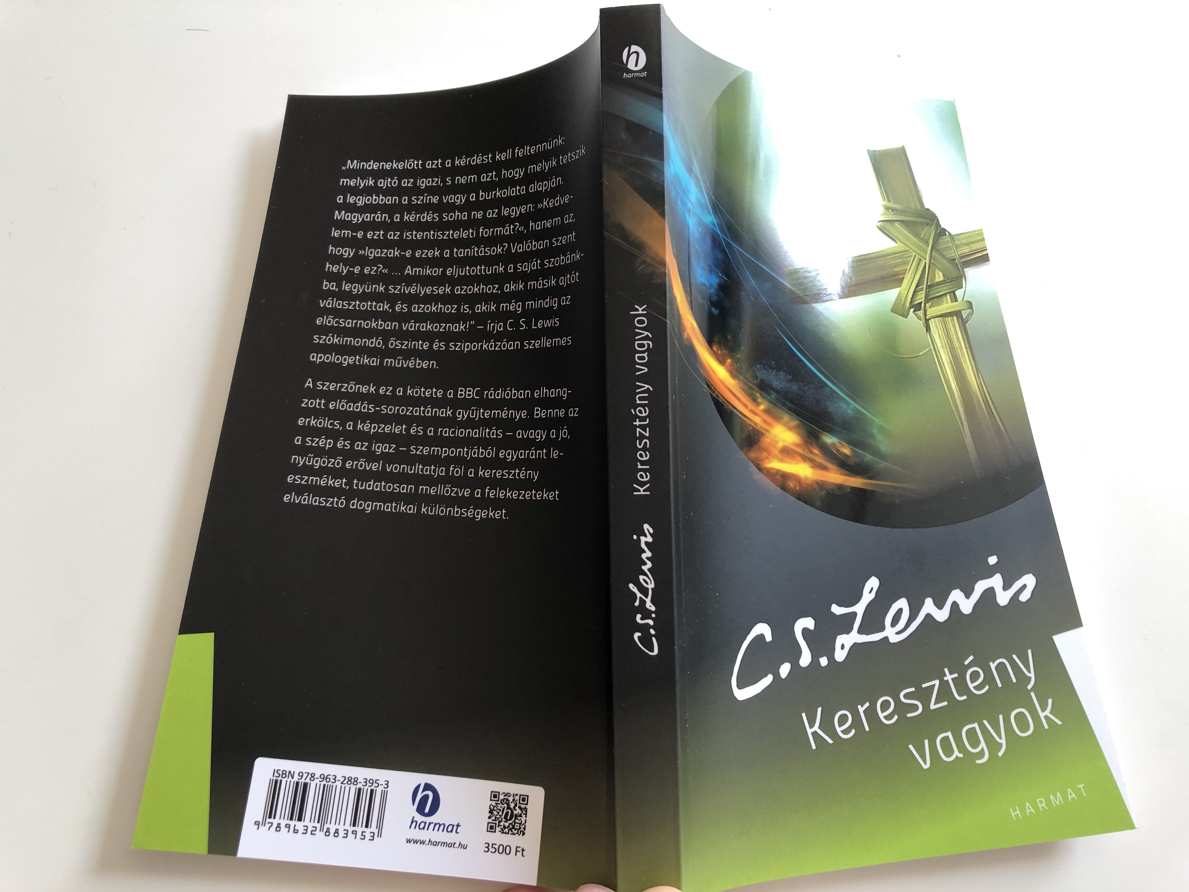 kereszt-ny-vagyok-by-c.-s.-lewis-hungarian-translation-of-mere-christianity-mere-christianity-provides-an-unequaled-opportunity-for-believers-and-nonbelievers-alike-to-hear-this-powerful-apologetic-for-the-christian-fai-7471218-.jpg